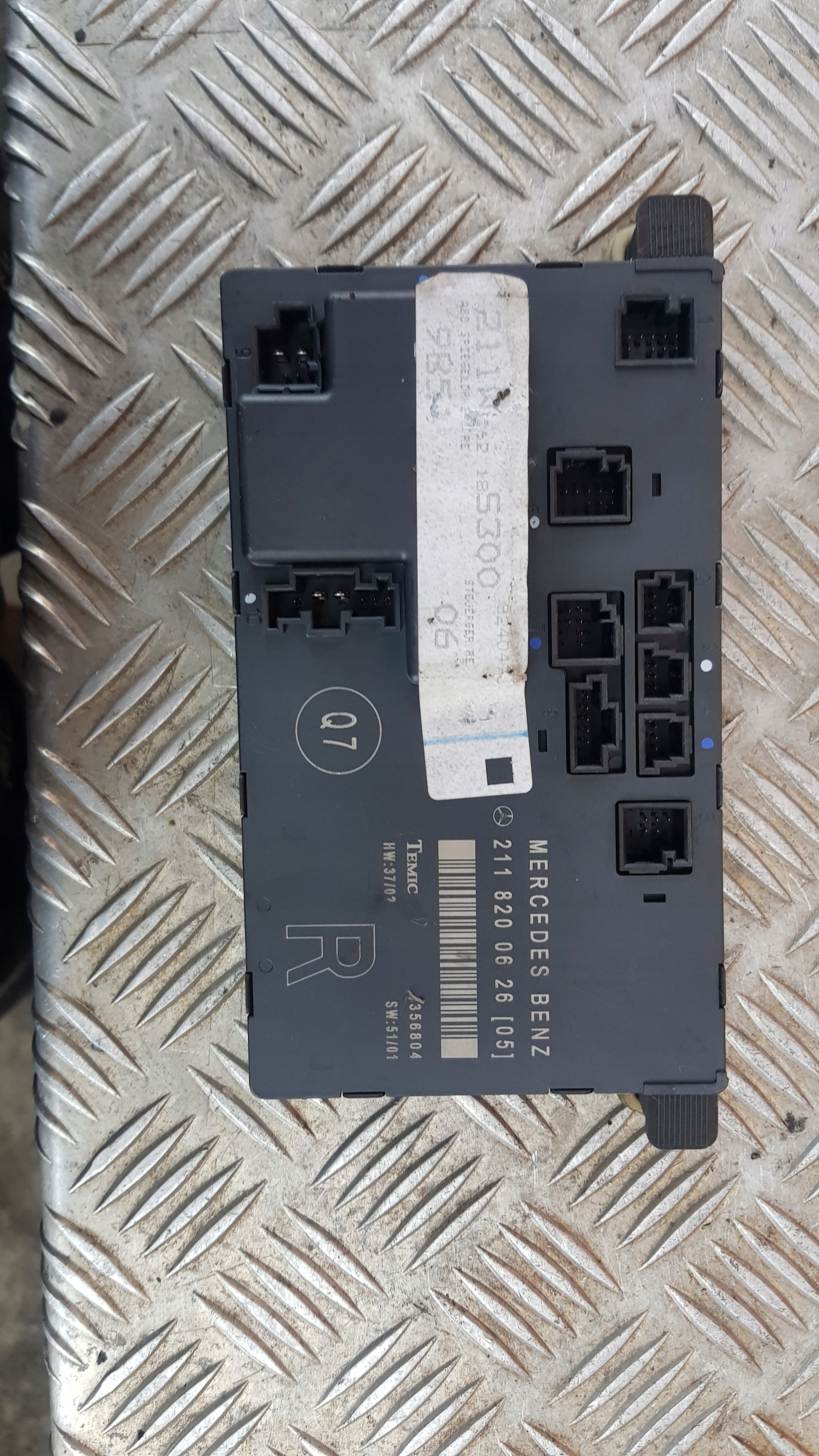 MERCEDES W211 module door 2118200626