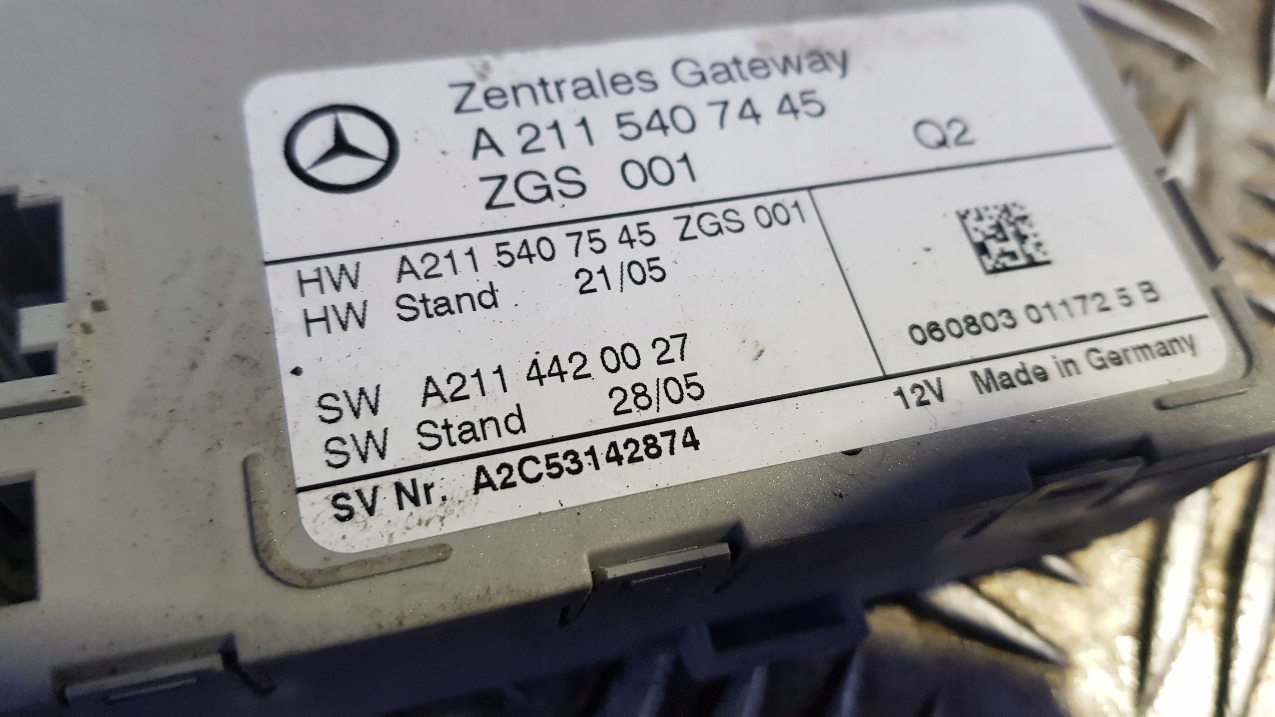 MERCEDES E-KLASA W211 Module Central de la serrure A2115407445