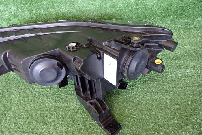 FORD TOURNEO CONNECT MK3 III 23- reflektor right light right