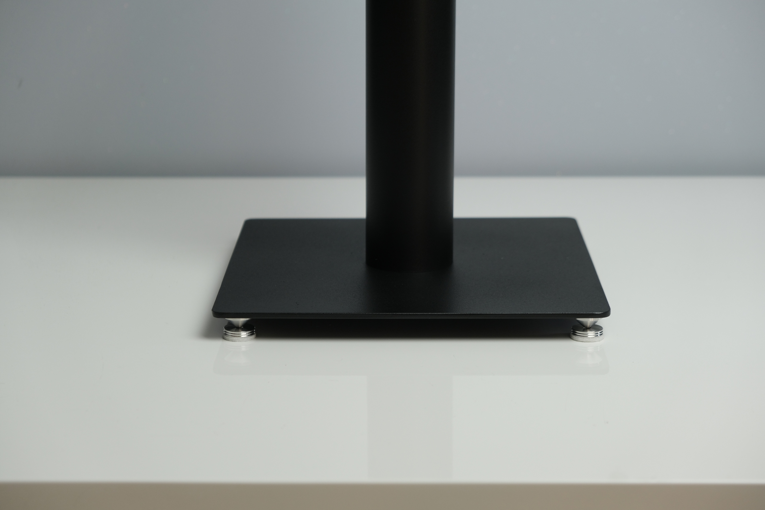 STOJAKI STANDY PODSTAWY pod kolumny głośniki 20cm Kolor czarny