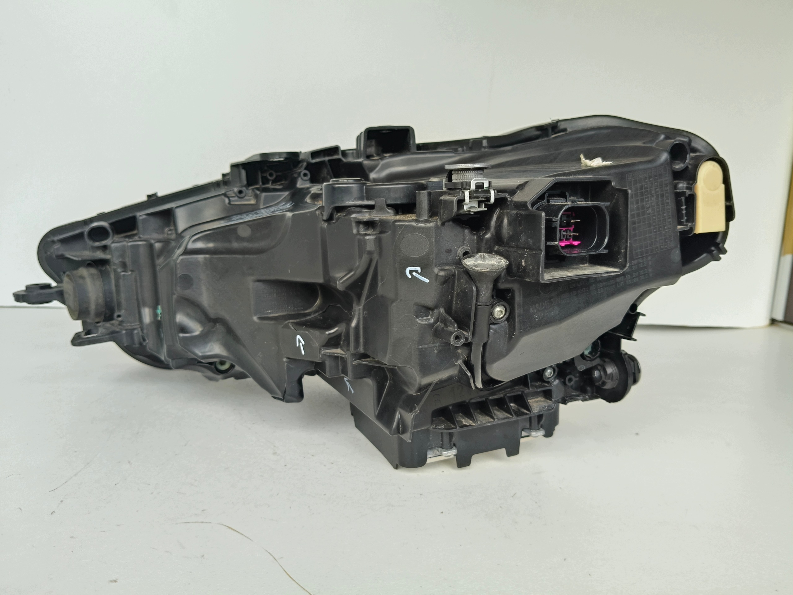 light right REFLEKTOR AUDI A5 B10 8B3 24- FULL LED MATRIX