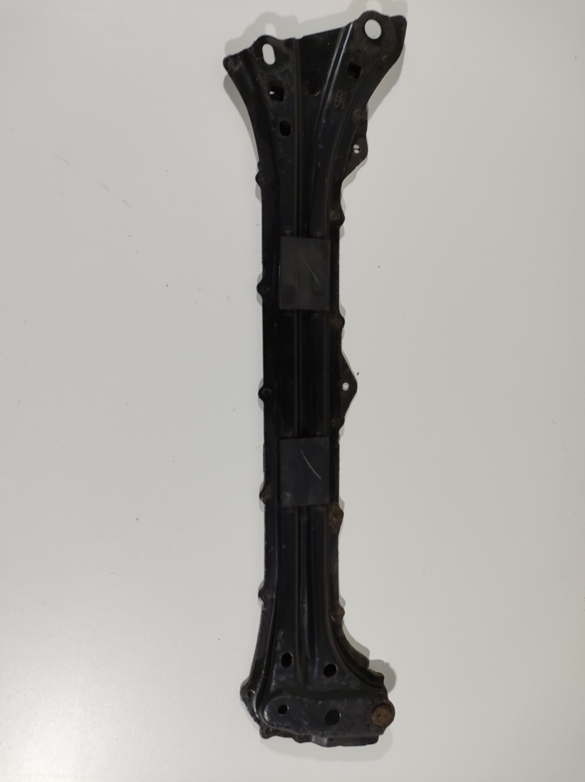 LEXUS IS300H 13R КРЕПЛЕНИЕ ПРАВАЯ БАЛКА