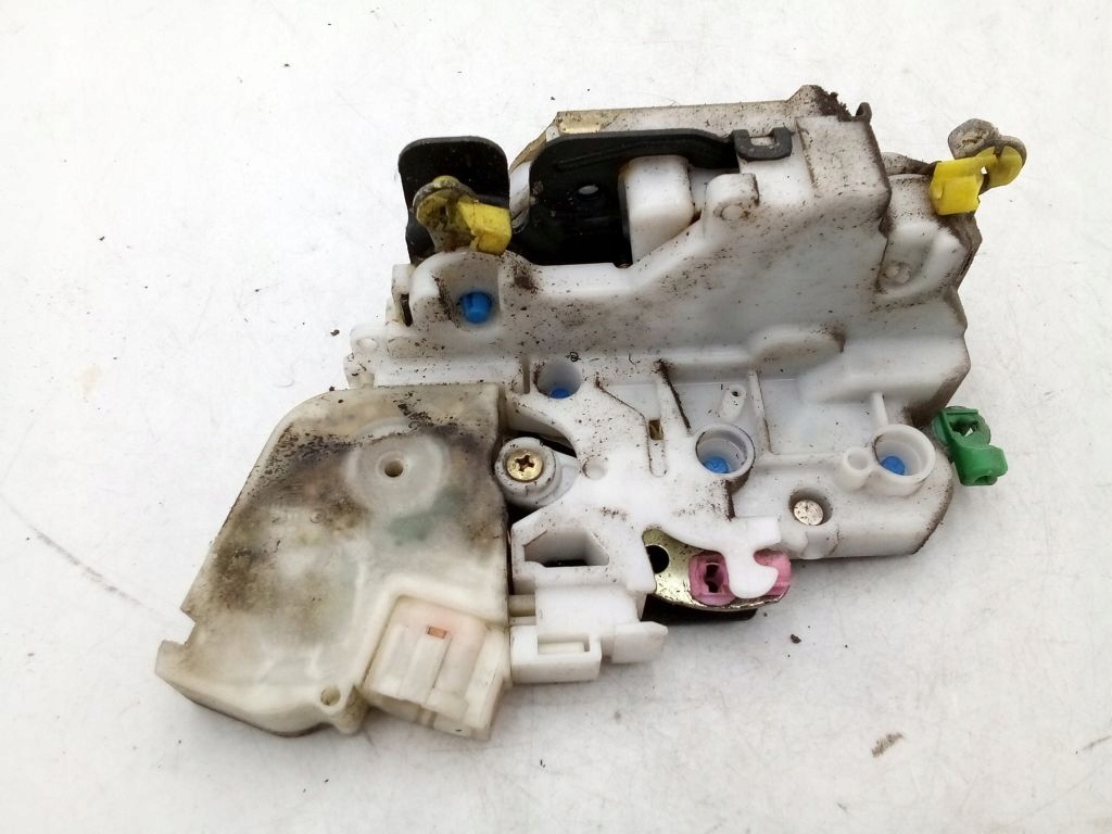 Nissan Pathfinder R50 lock right front front