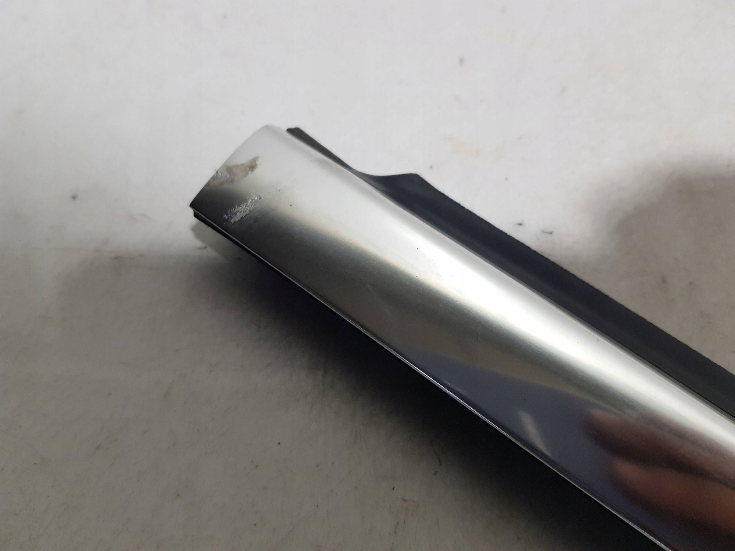 moulding CHROM door dust left front front driver´s MERCEDES W251