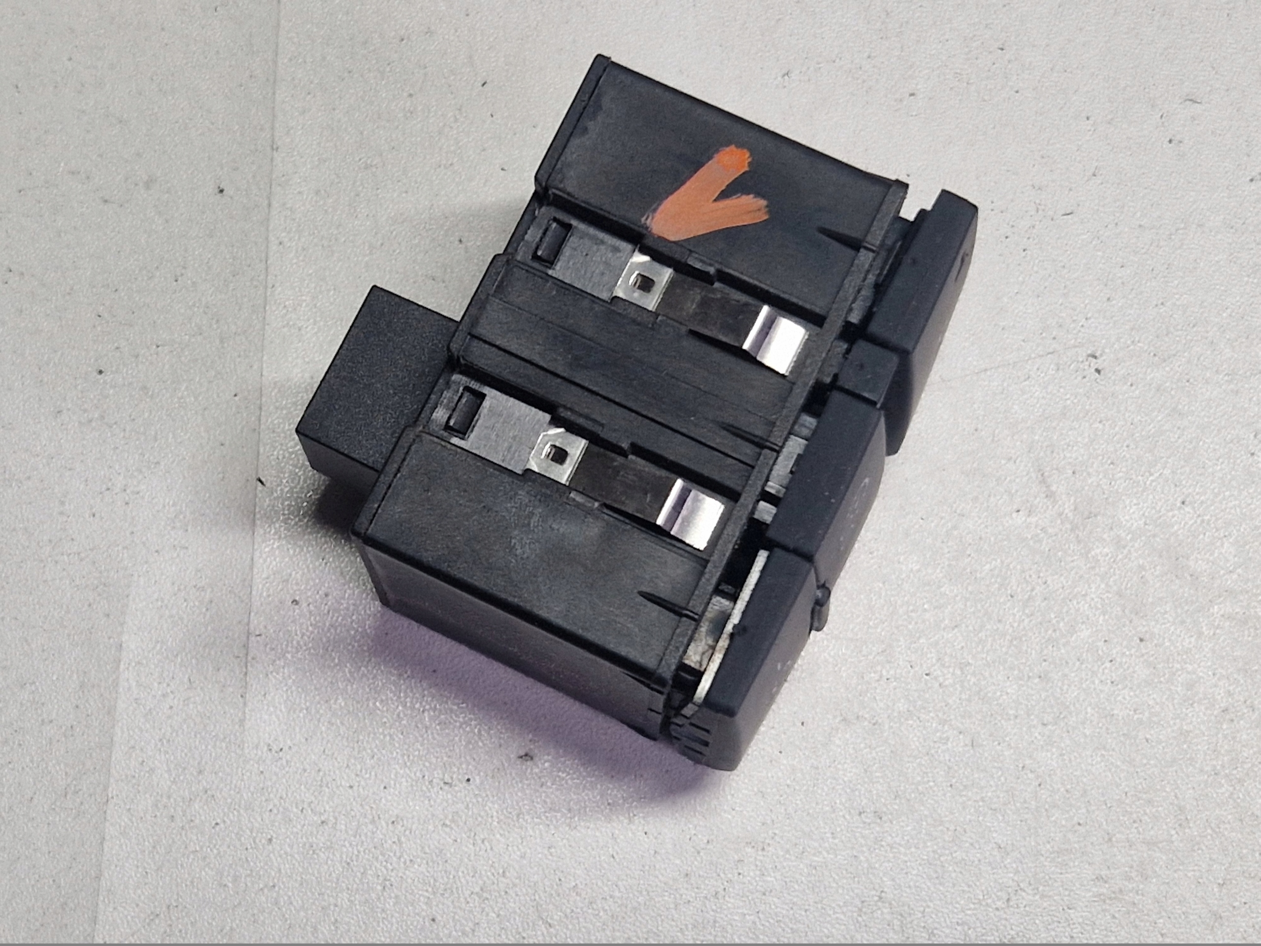 AUDI Q7 4L switch PDC switch 4L1927123A