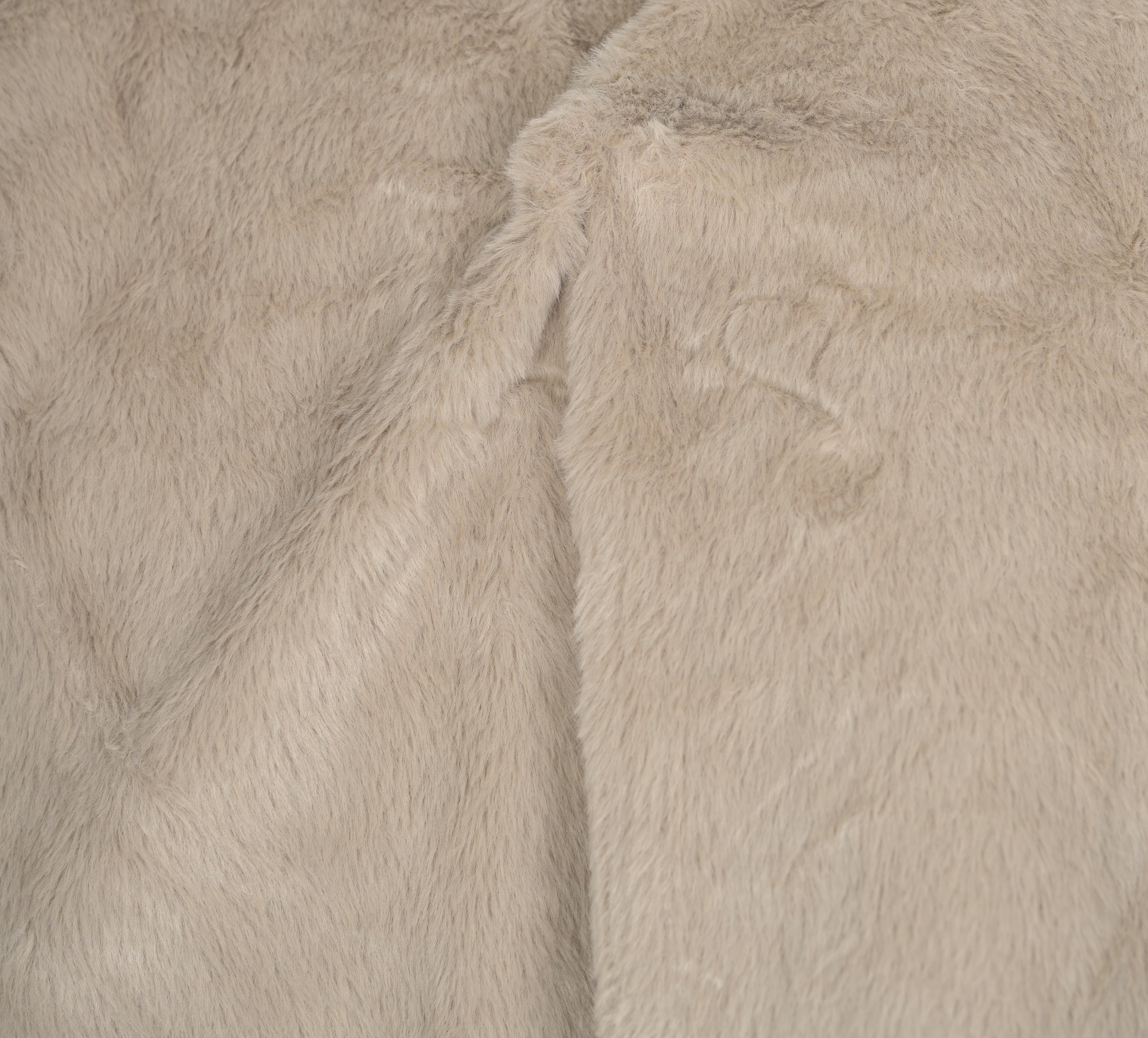 KURTKA ZIMOWA KK2193Z10 PUCHOWA NA MISIU 134/140 Wiek dziecka 10 lat +