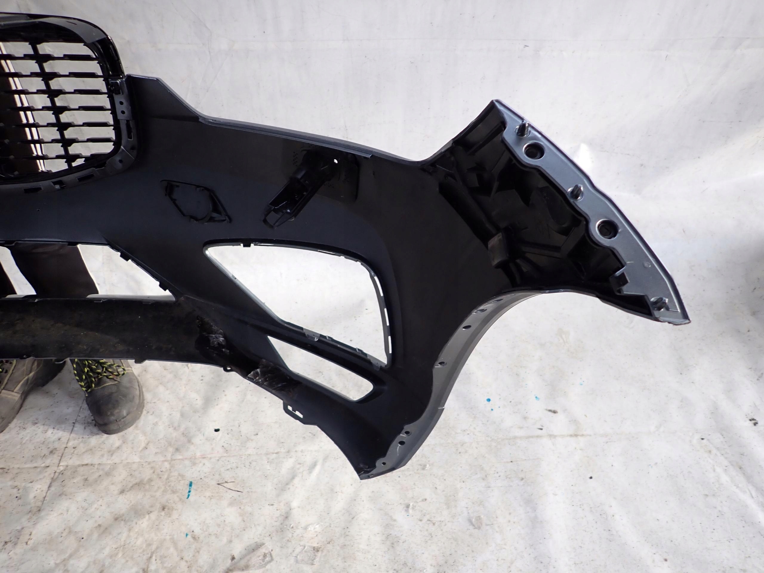 VOLVO XC60 II 2 R-design 17- bumper front SPR