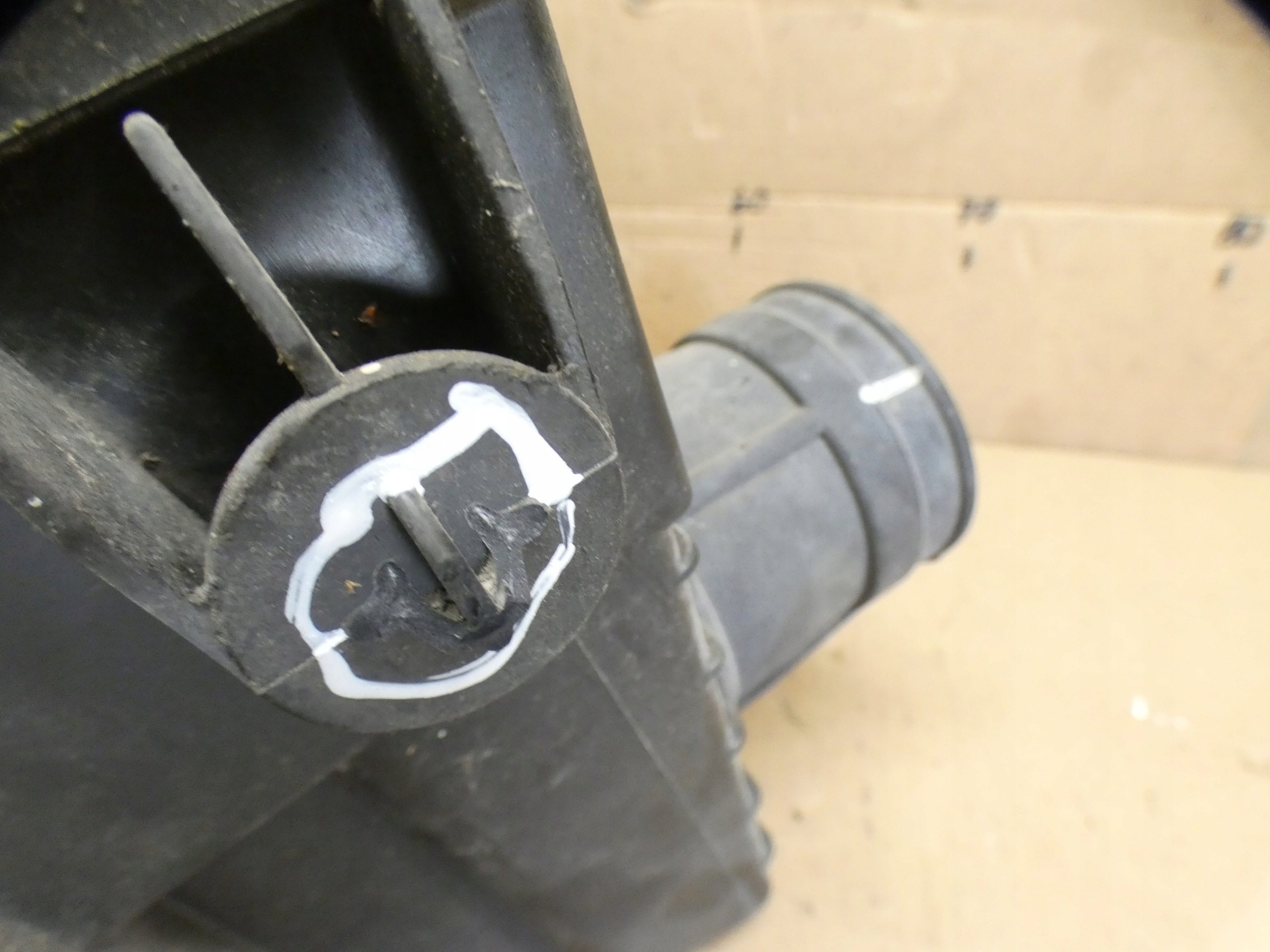 RENAULT MASTER III 2.3 dCi LIFT Gehäuse filter luft 165008632R