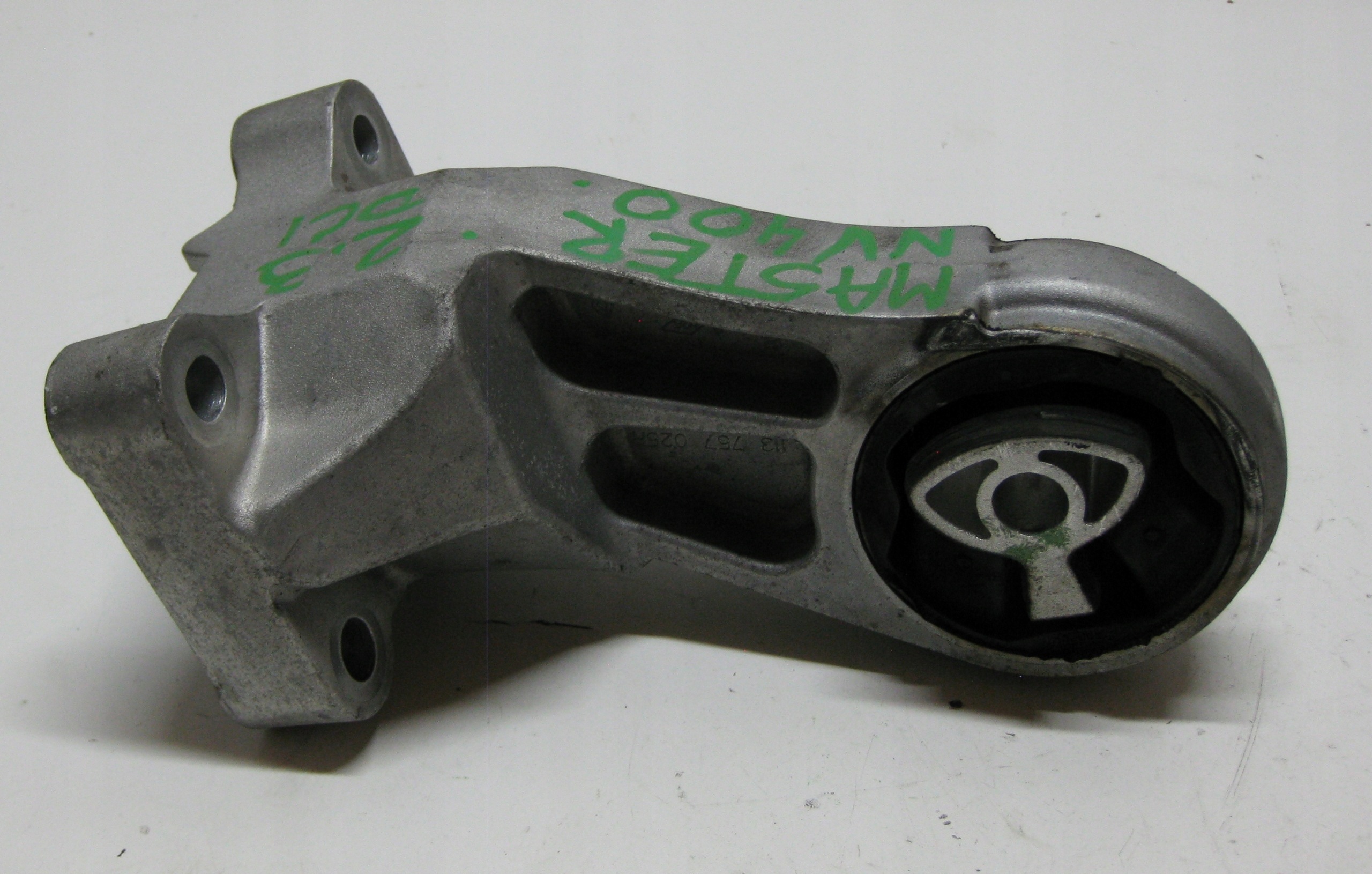 RENAULT MASTER III LIFT holder engine mount 113757025R