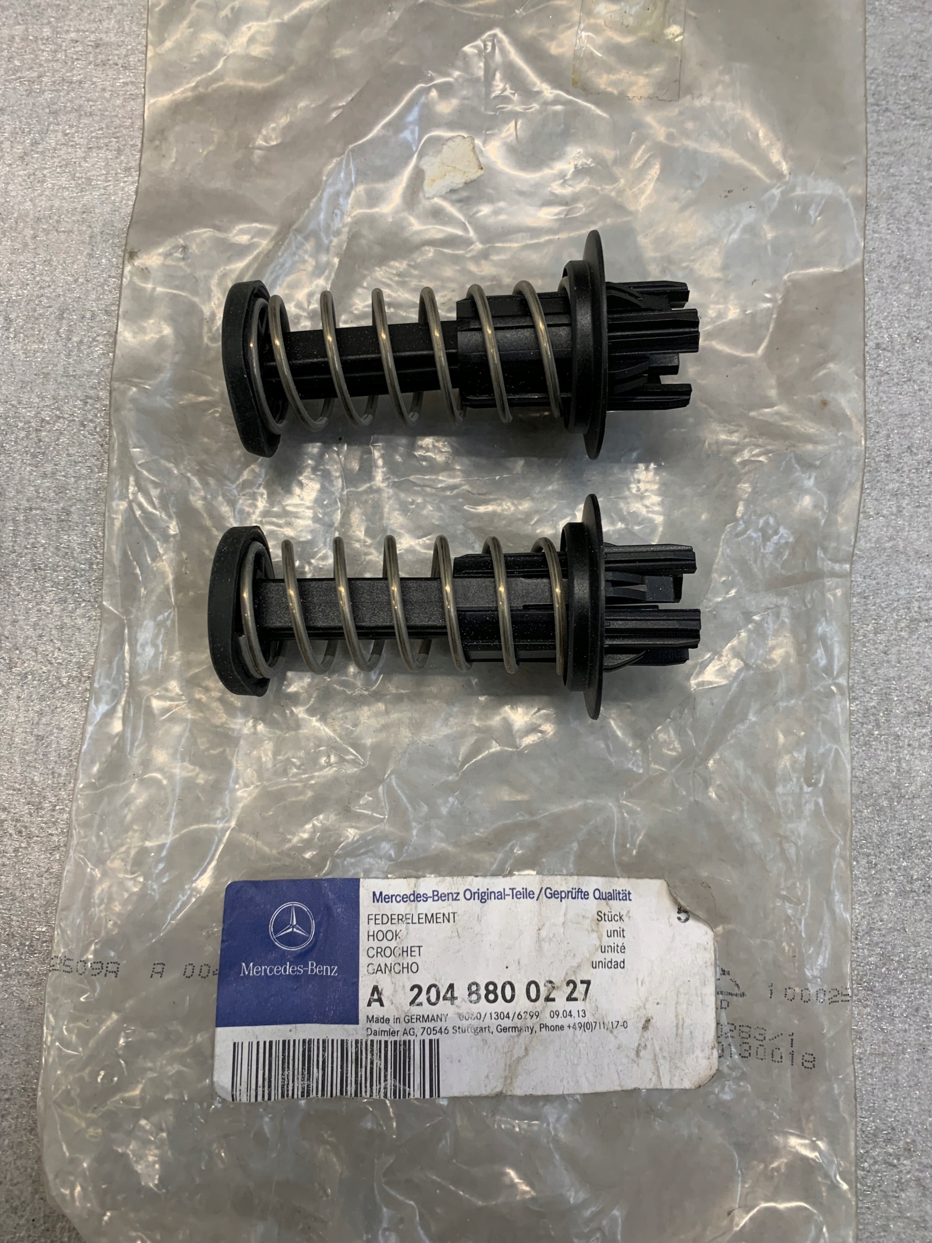 Бампер капота пружина a2048800127 MERCEDES в 204