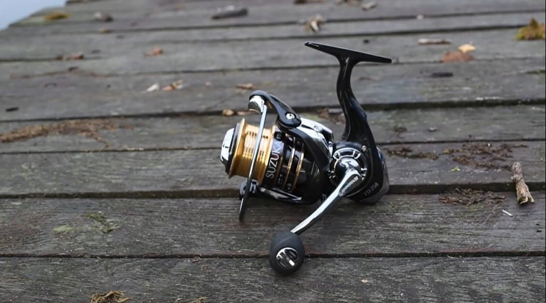 ROBINSON KOŁOWROTEK SUZUKA 308 FD + GUMY GRATIS EAN (GTIN) 5901779658940