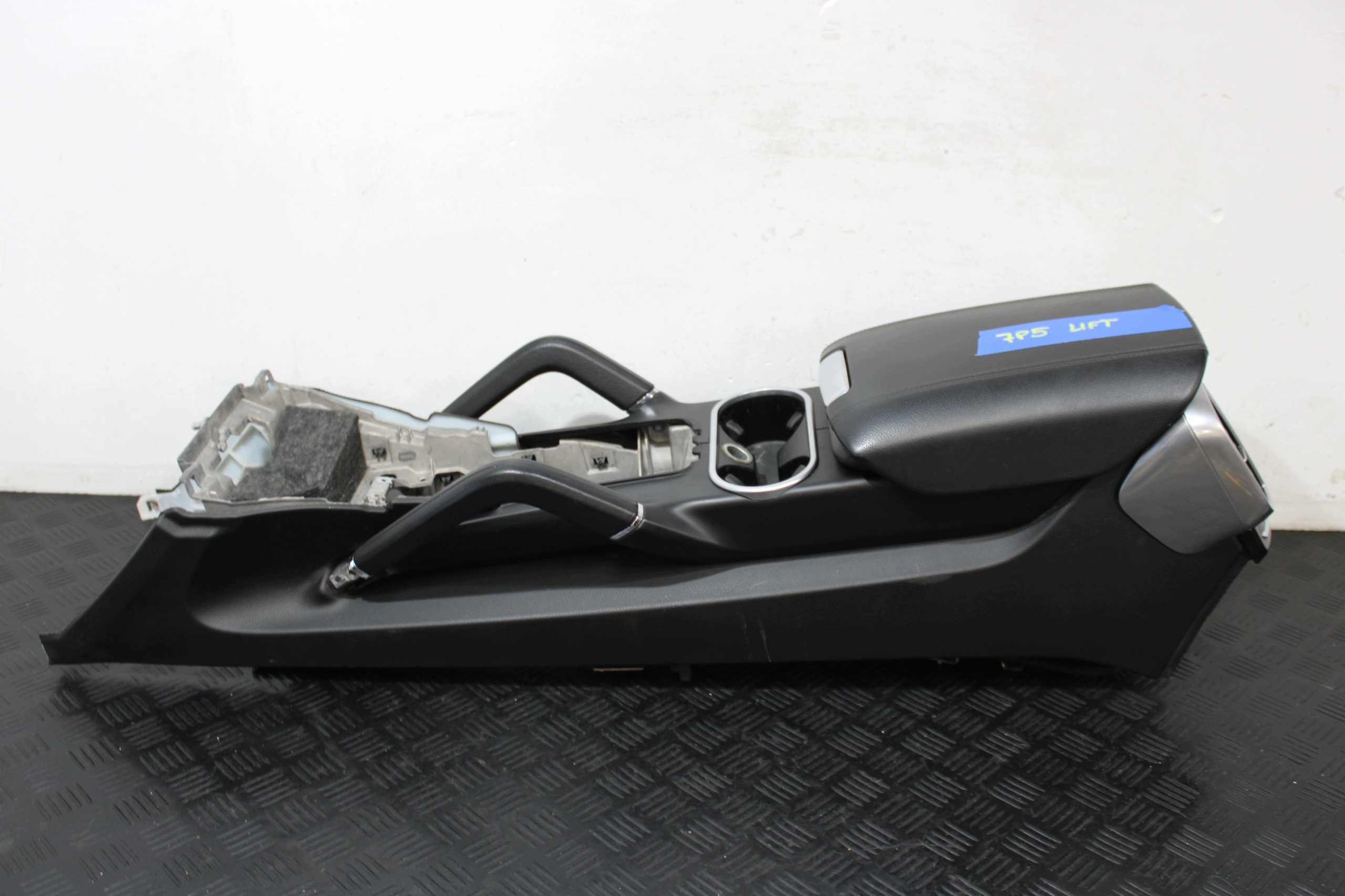 TUNEL central armrest PORSCHE CAYENNE II 2 7P5 LIFT