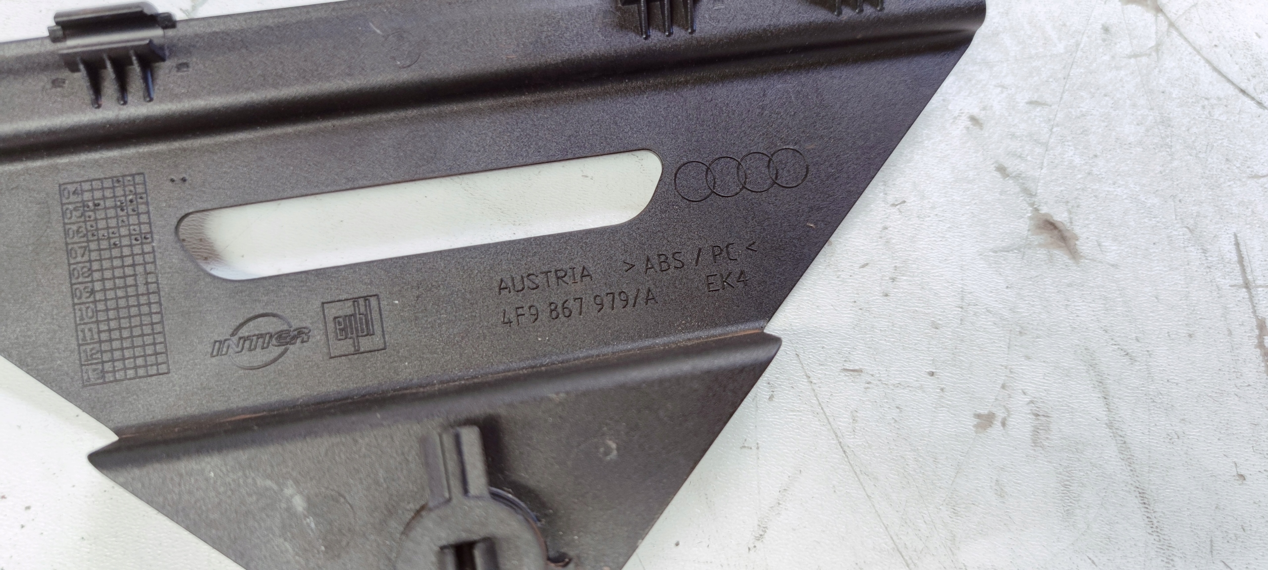 bracket TROJKATA AUDI A6 C6 AVANT 4F9867979A