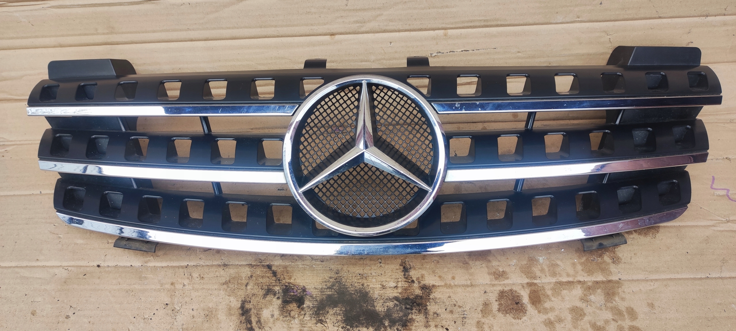 Mercedes-Benz M-Klasse W164 Kühlergrill FRONTGRILL Kühlergitter A1648880141 - Thumbnail 1