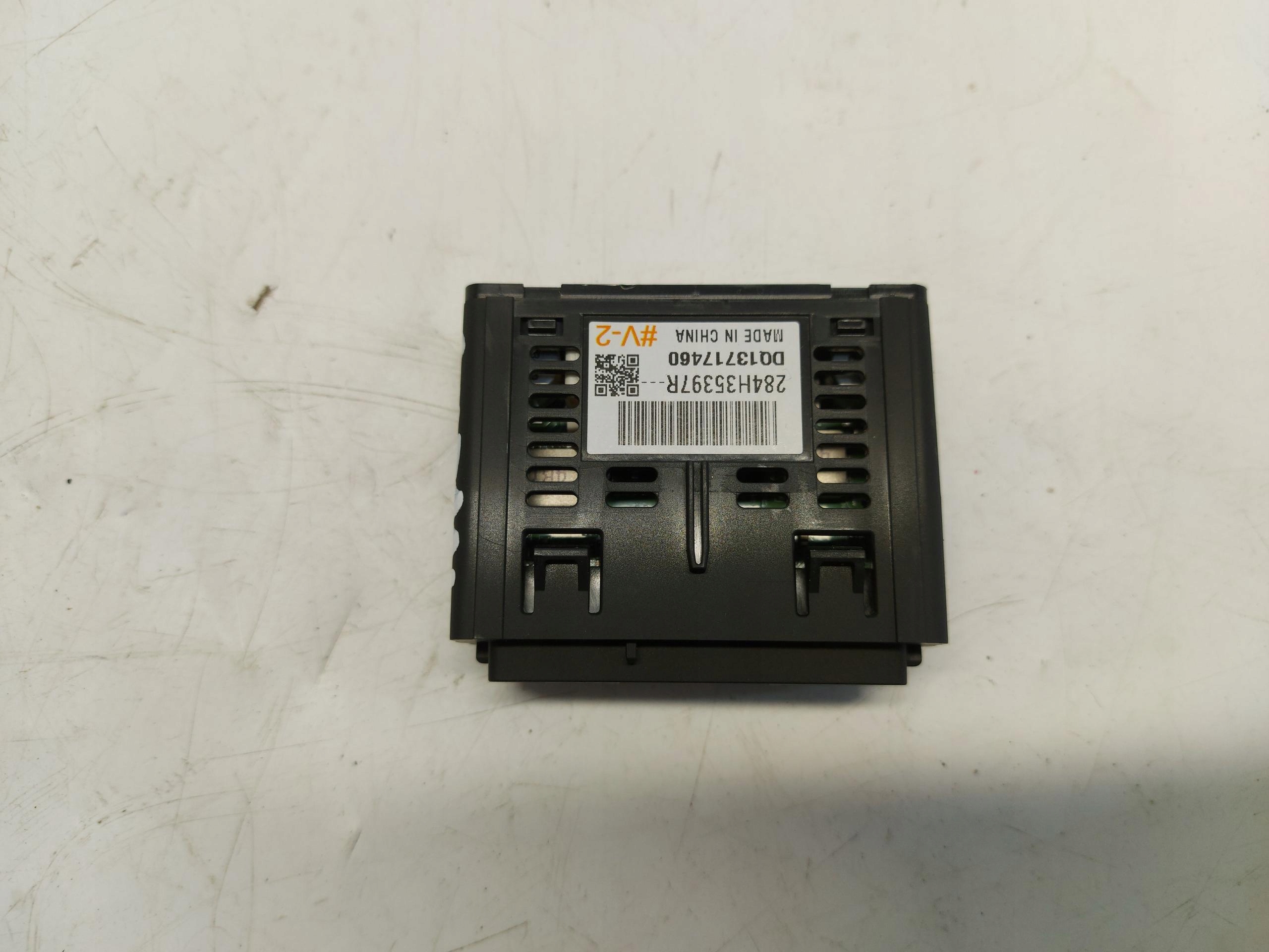 RENAULT AUSTRAL E PORT USB 284H35397R