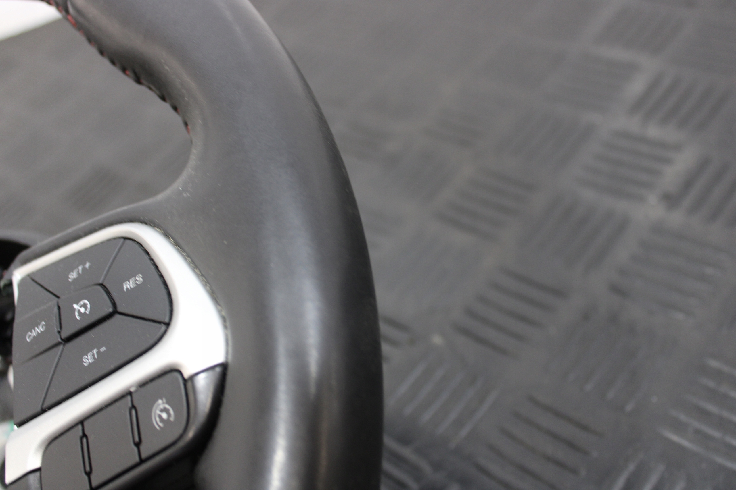 volant MULTIFUNKCJA JEEP COMPASS II 2 TRAILHAWK