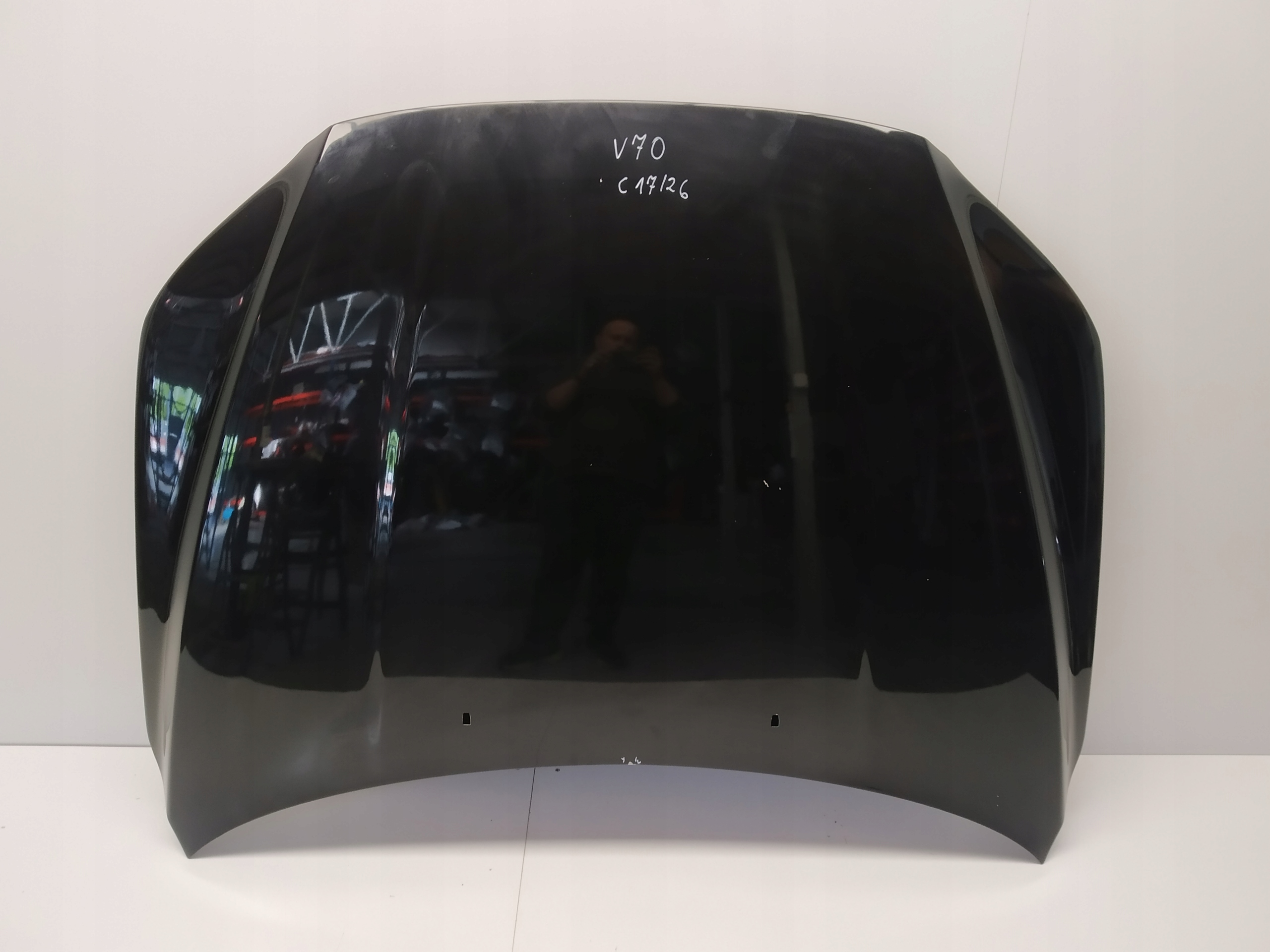 2006r- Volvo S80 II V70 III Xc70 II bonnet front black original OM