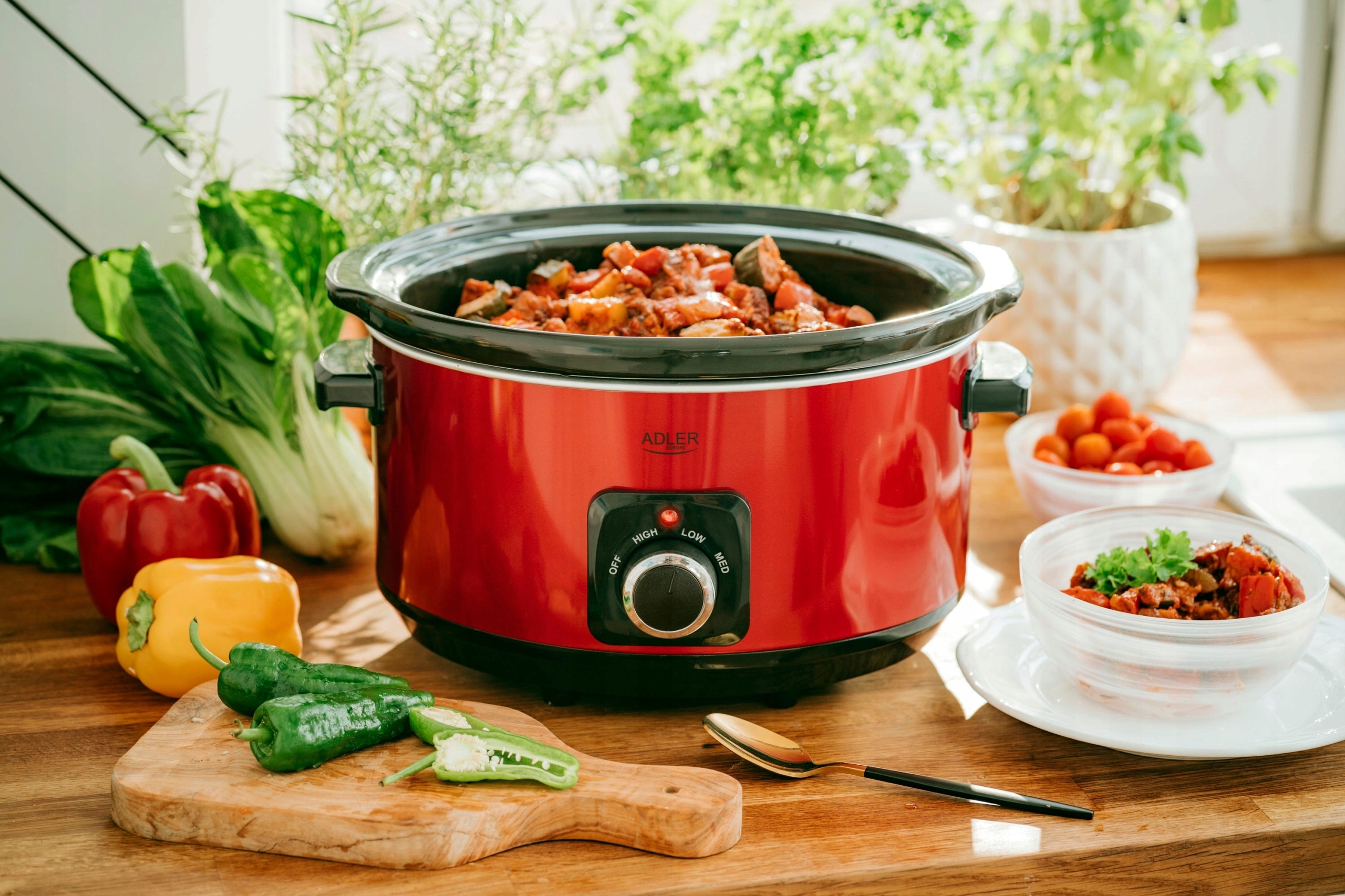 ADLER WOLNOWAR ELEKTRYCZNY GARNEK CERAMICZNY 5,8L PROGRAMOWALNY AD6413R Bezpieczeństwo nienagrzewające się uchwyty nóżki antypoślizgowe