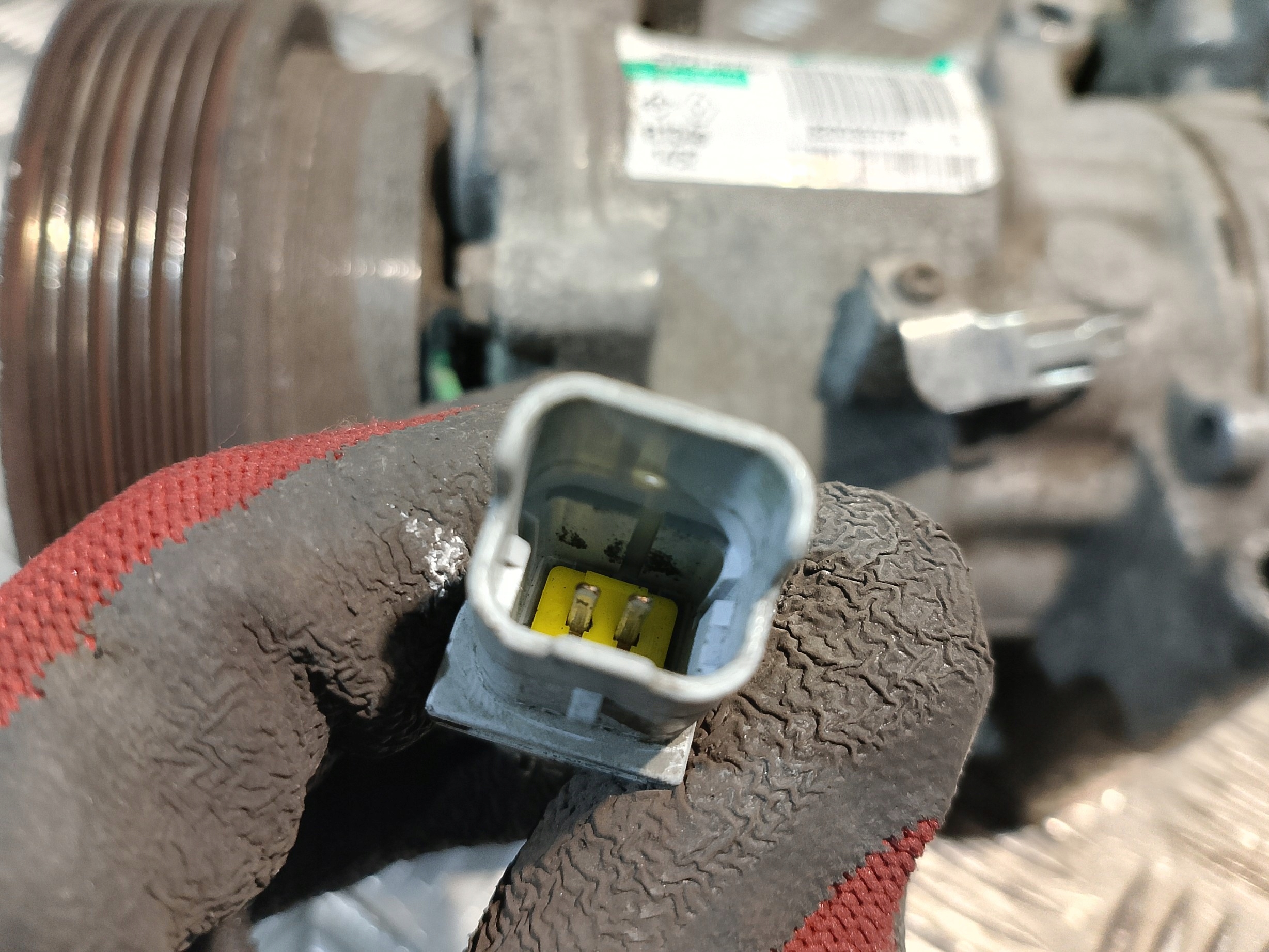 compressor compressor; of the air conditioning RENAULT CLIO III 3 1.6 B 8200365787