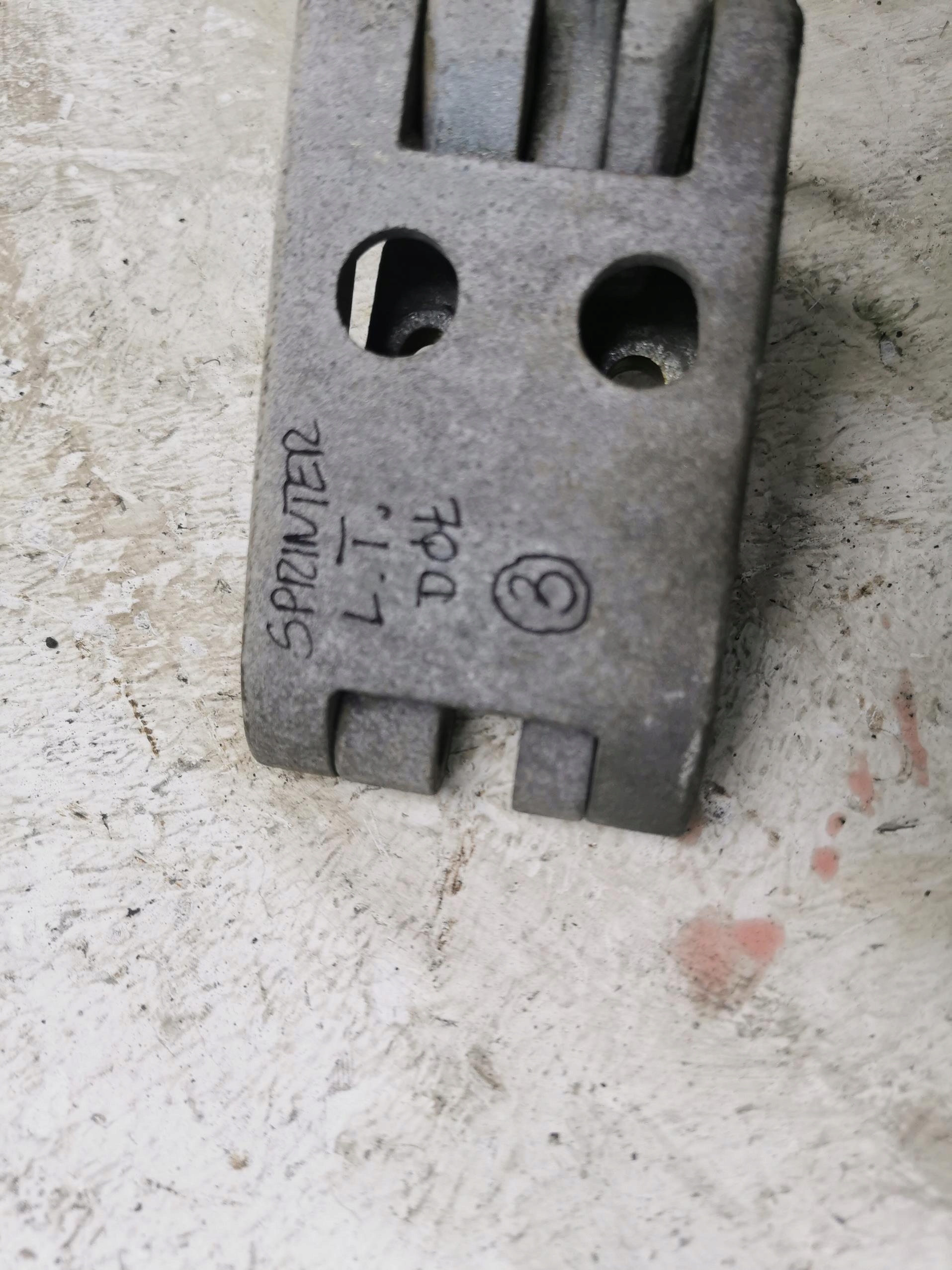 hinge door 270' left rear part MERCEDES SPRINTER W906