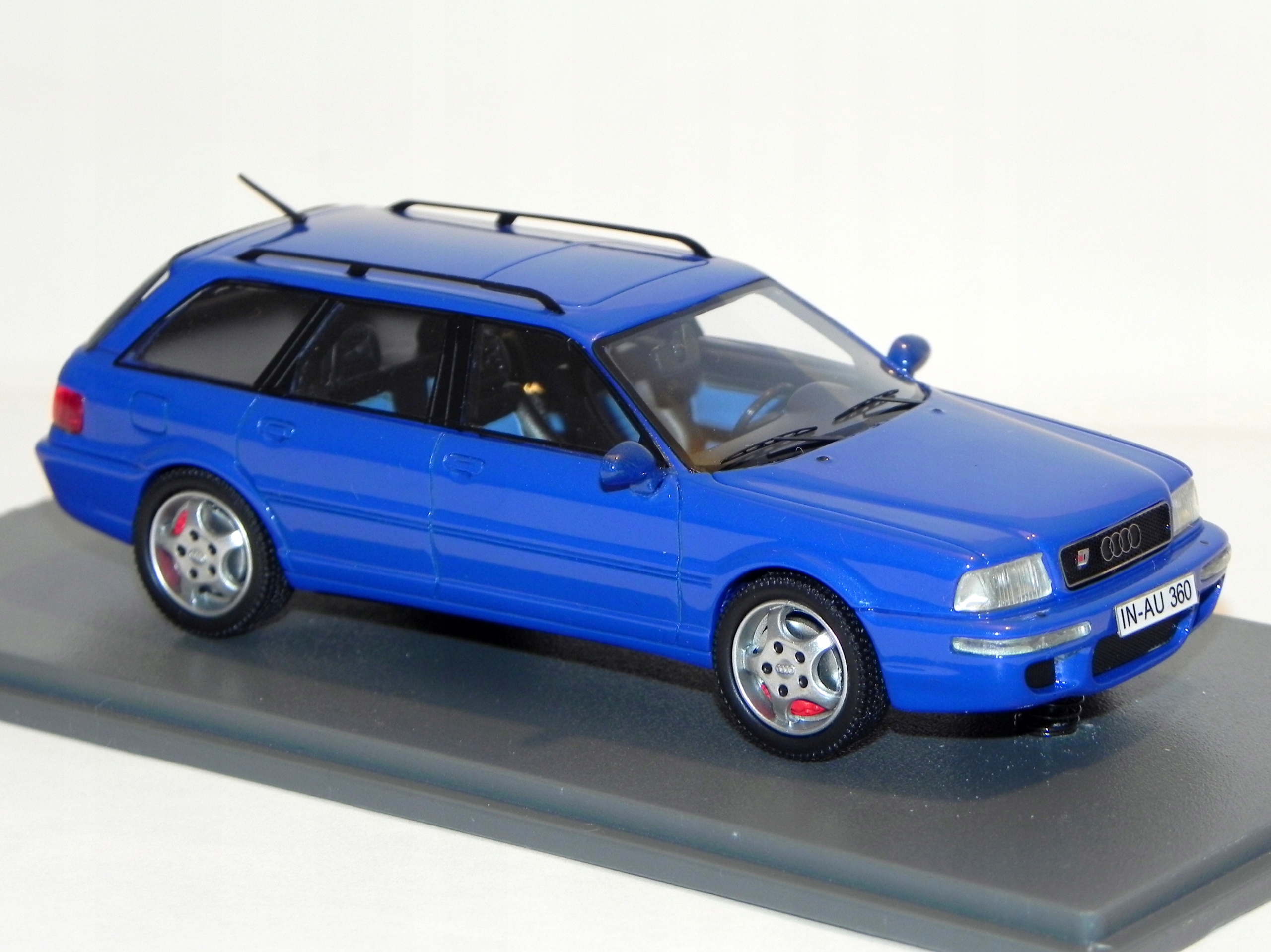 NEO1/43Audi RS2 nogaro blue NEO - 1:43 - AUDI RS2 AVANT • Cena