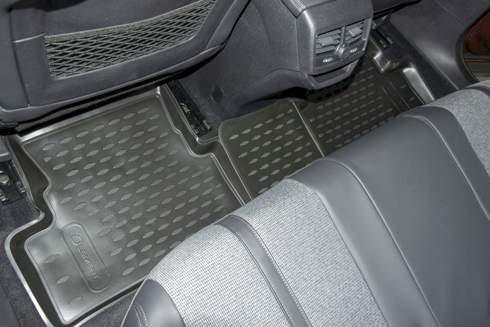 Gumené koberce so zvýšeným okrajom pre Peugeot 3008 2017- Ďalšie informácie neparfumované drážky s krytom tunela