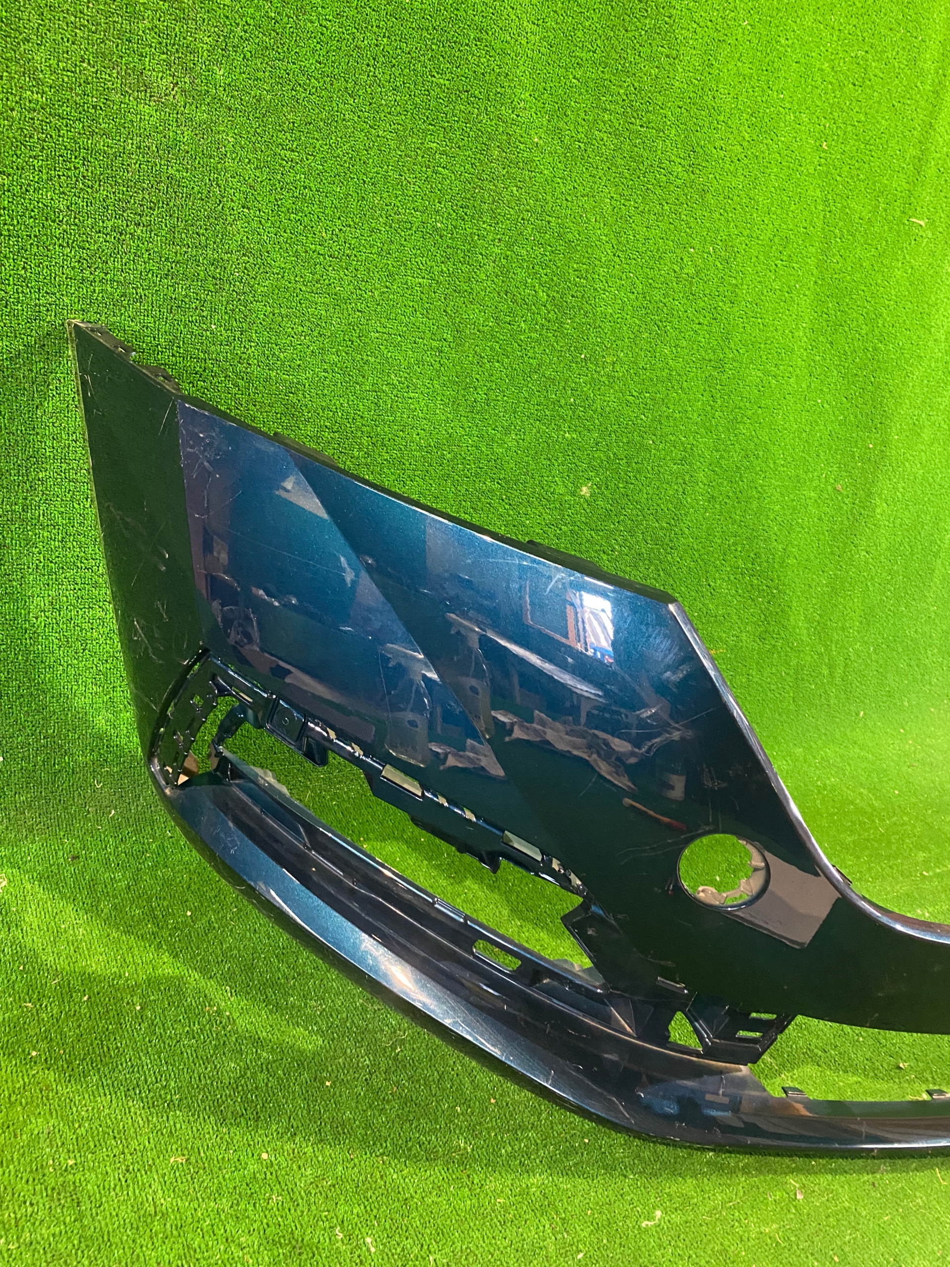 nárazník přední předek SKODA OCTAVIA IV