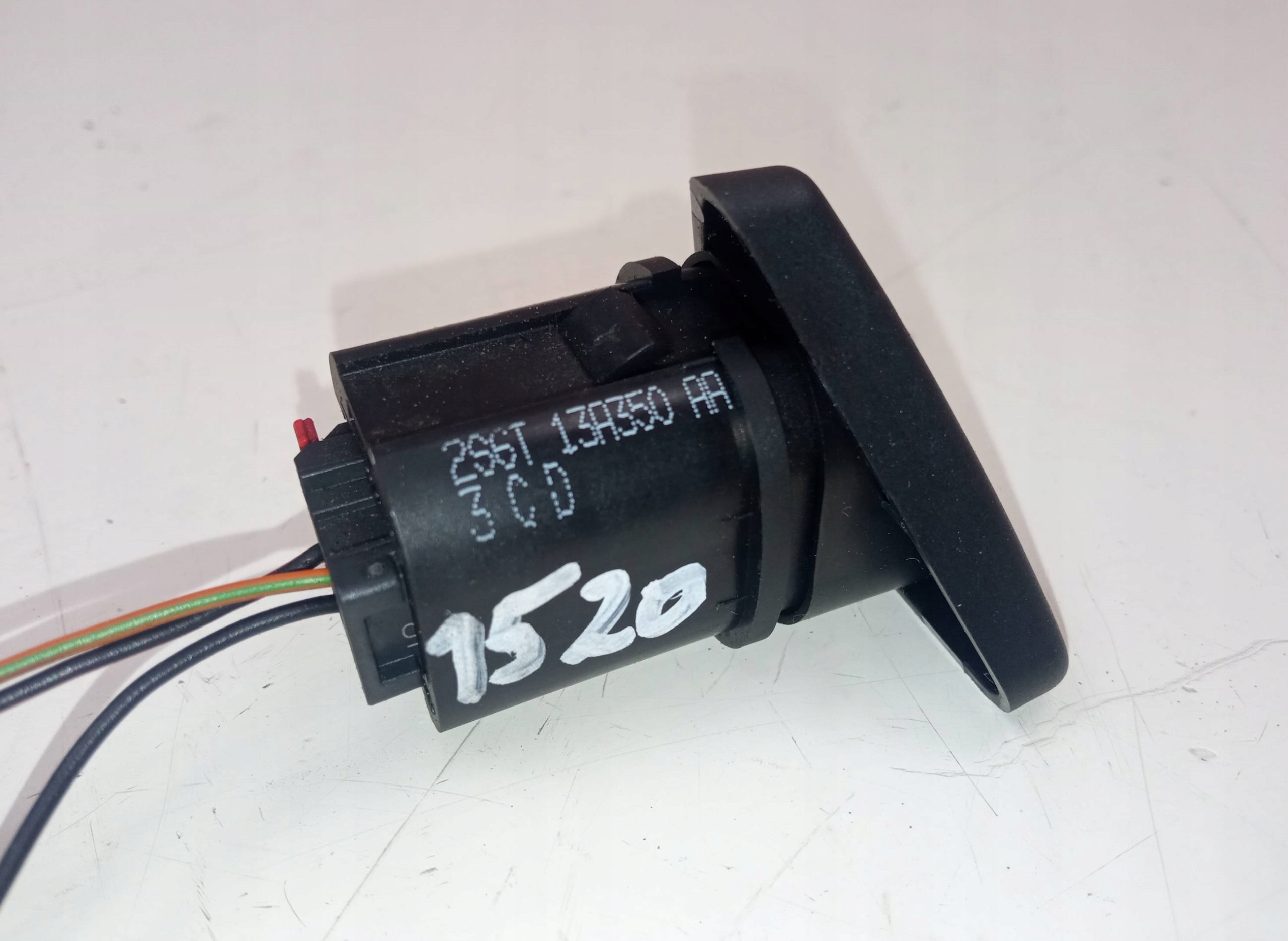interruttore luci Luci di emergenza RENAULT CLIO II 2S6T 13A350 AA