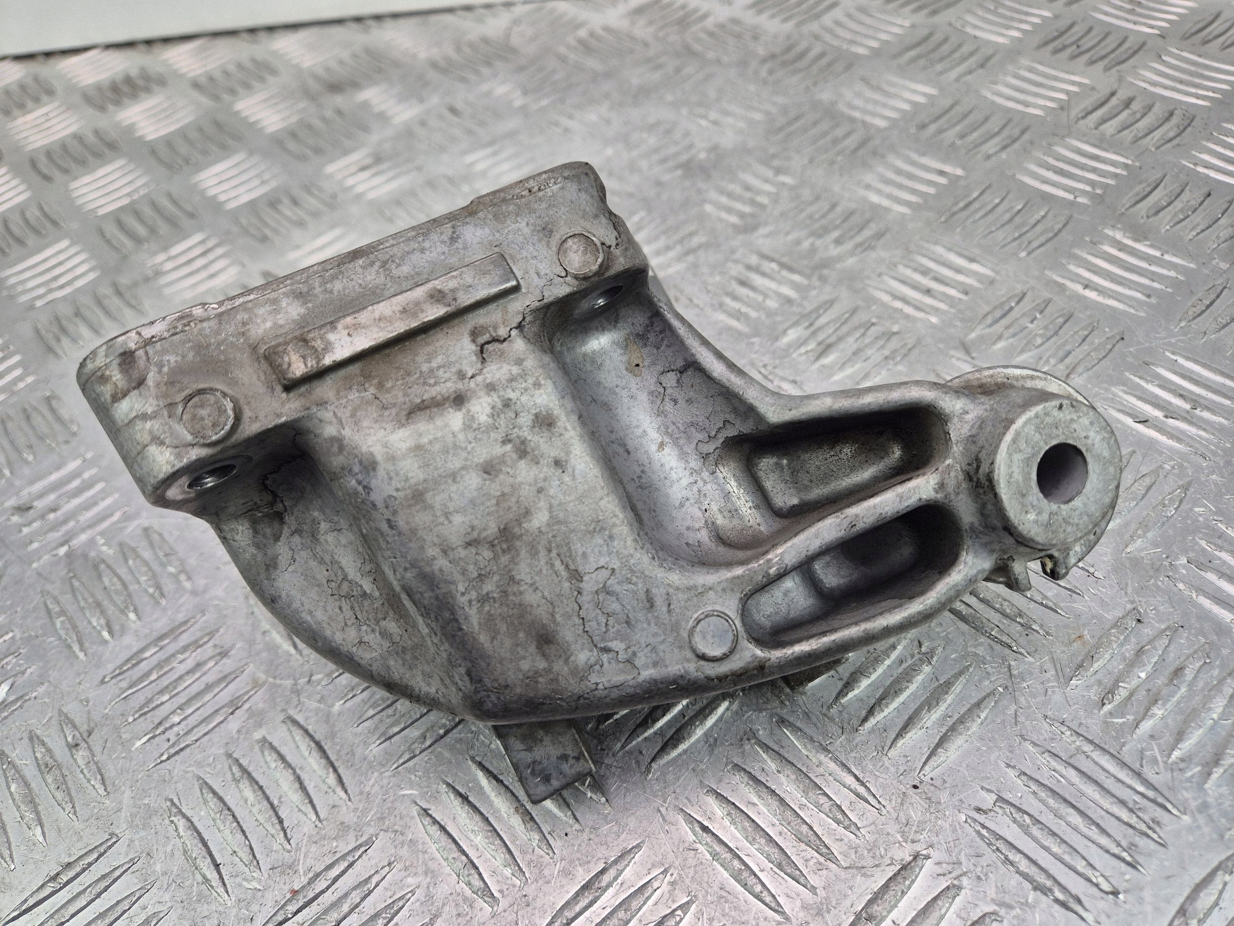 engine mount Mercedes ML350 W166 A6422234204 OM642.826