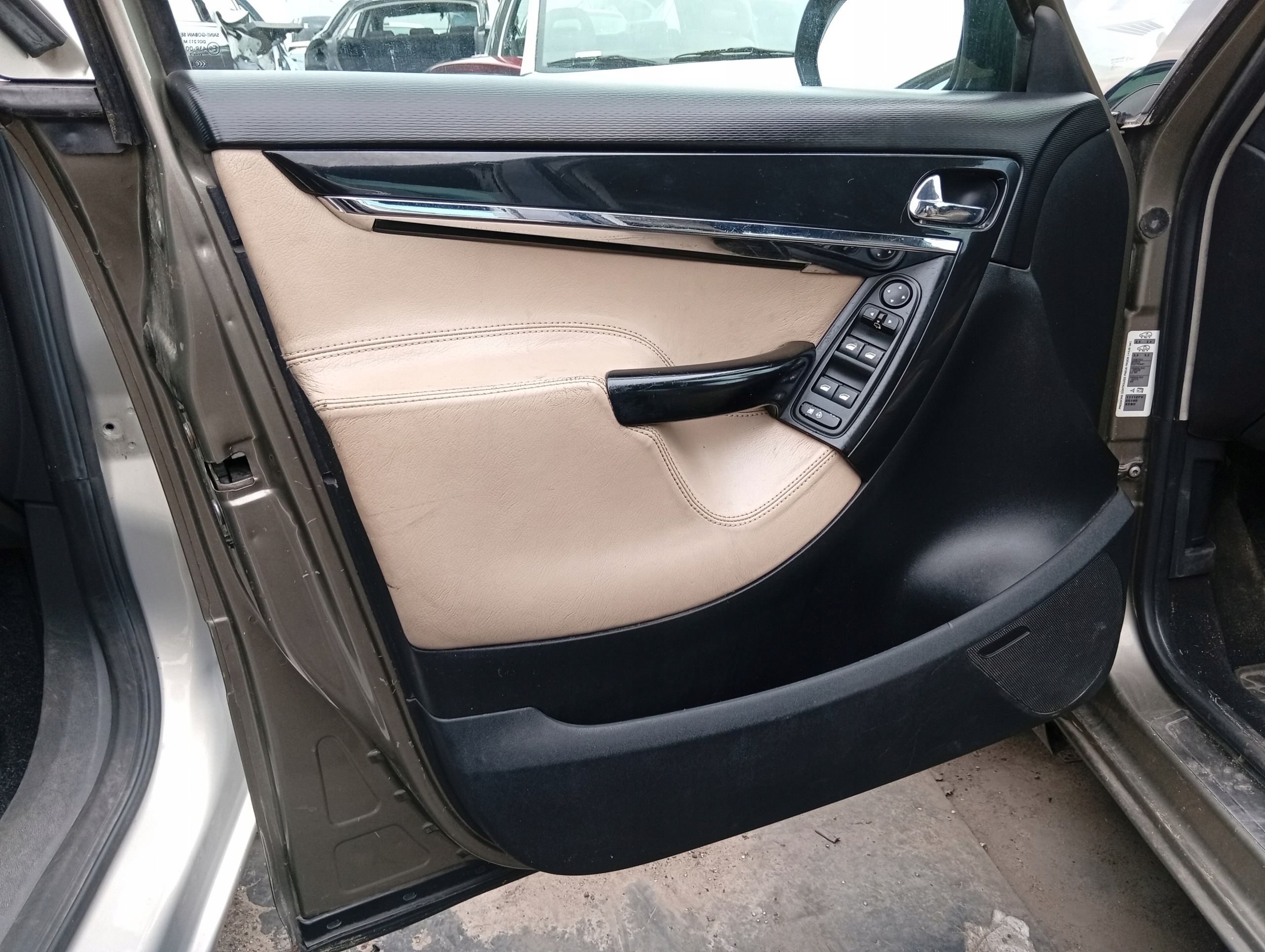 tapacír Bok ľavý predok Citroen C4 Picasso FL 07-13