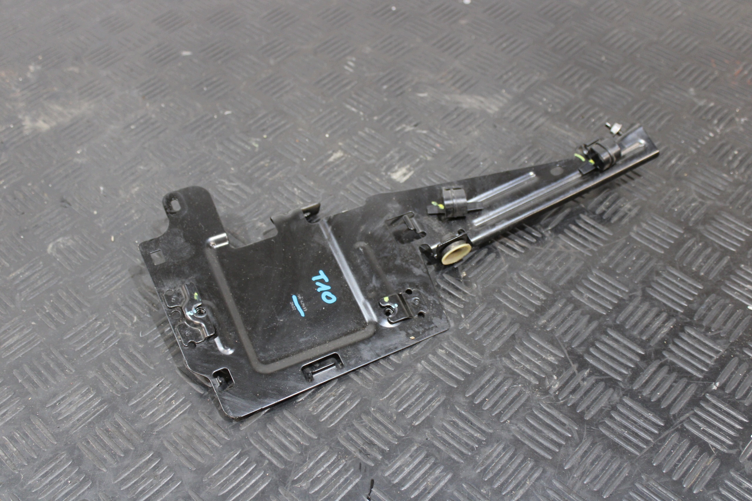 Support Support plaque Console 98367019 PEUGEOT 308 T10 III 3 1.6 HYBRID