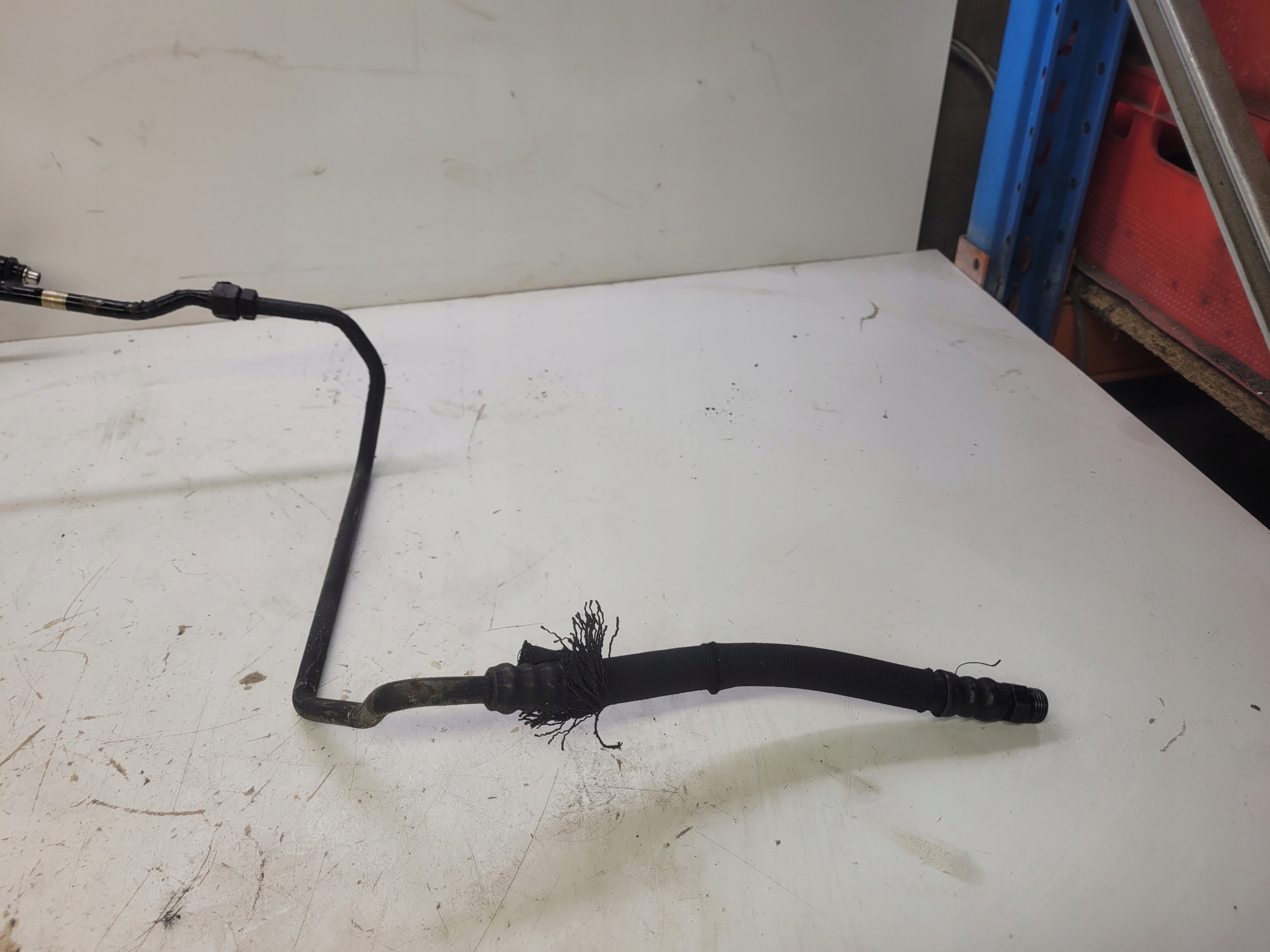 ÖLLEITUNG GETRIEBE AUDI A4 B7 8E0317818T