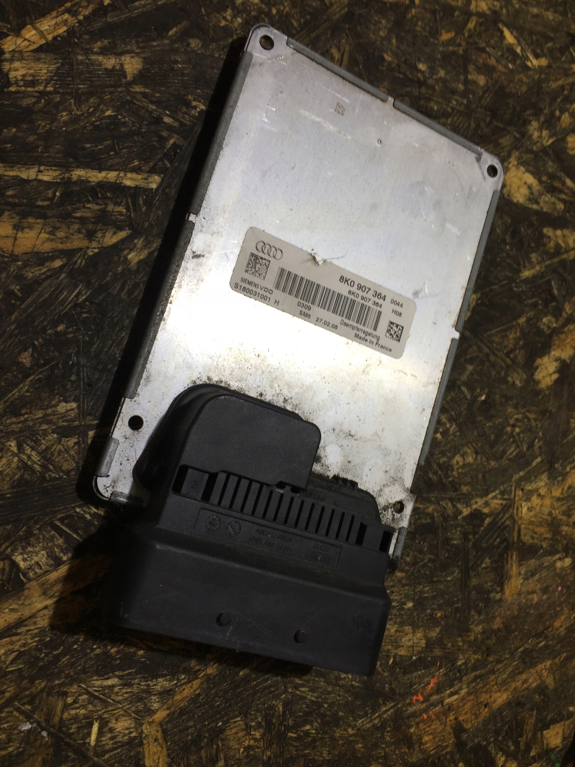 AUDI A4 B8 module control unit springing 8K0907364