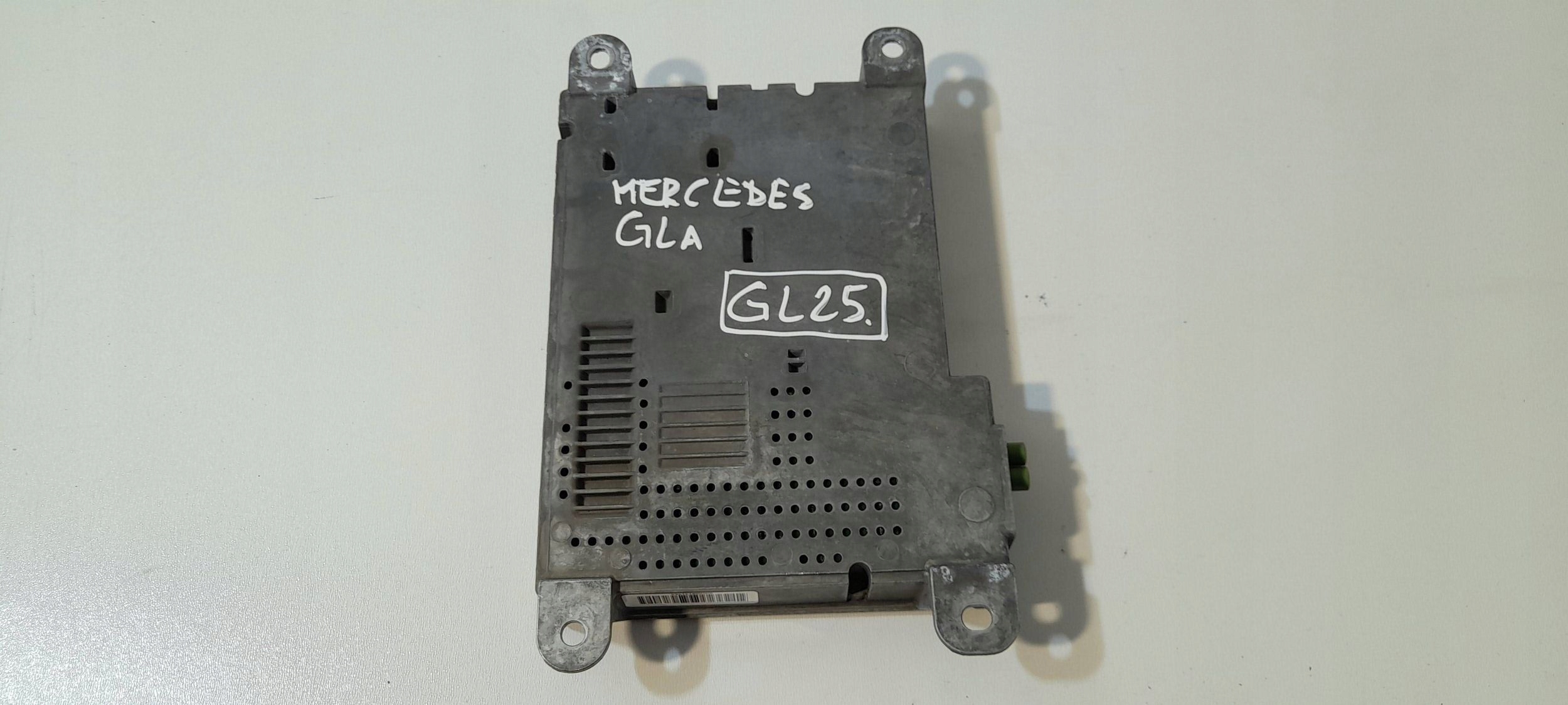 Mercedes-Benz GLA H247 module / control unit of the dial A2479001415 (GL25)