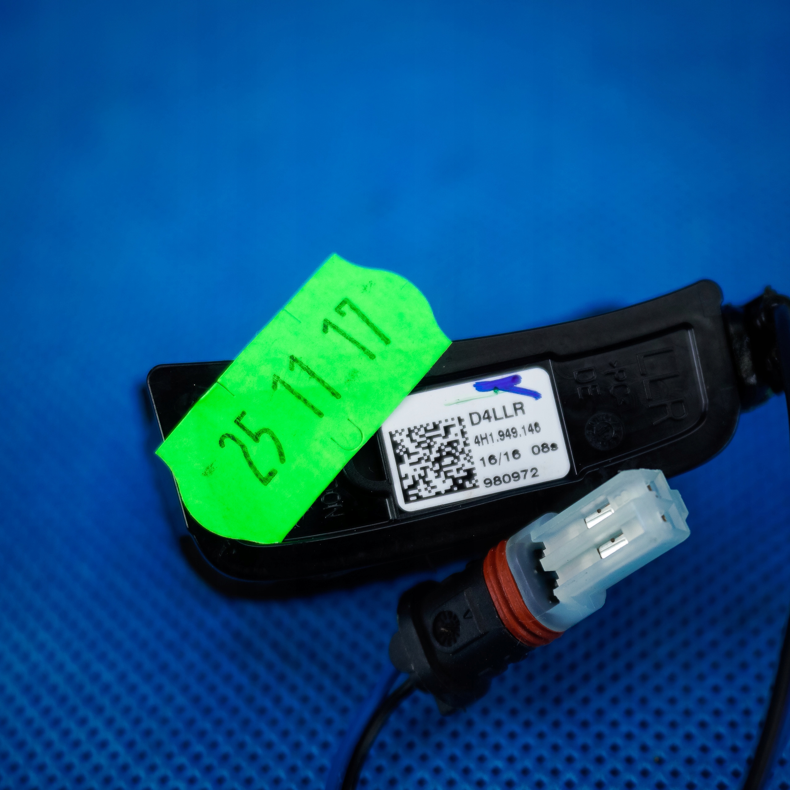 Dioda asystenta changes supports right Audi A8 S8 4H 4H1949146