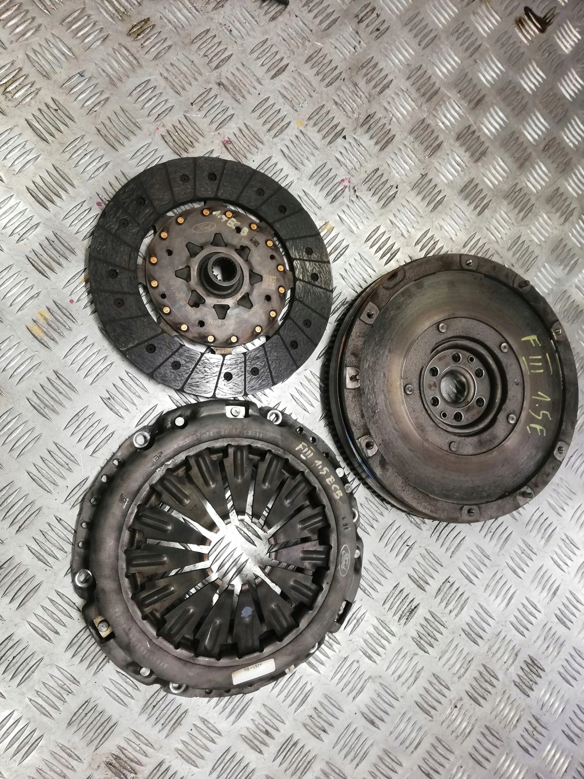 FORD FOCUS clutch DWUMAS AV617563BG AV616477BE