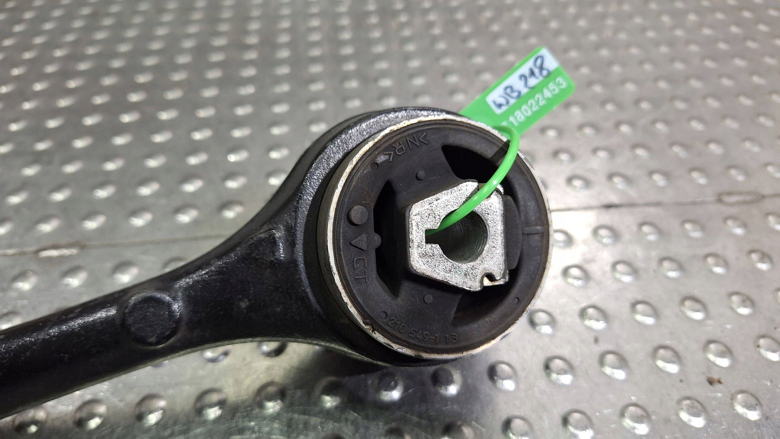arm front right front upper 3412142 BMW X3 E83