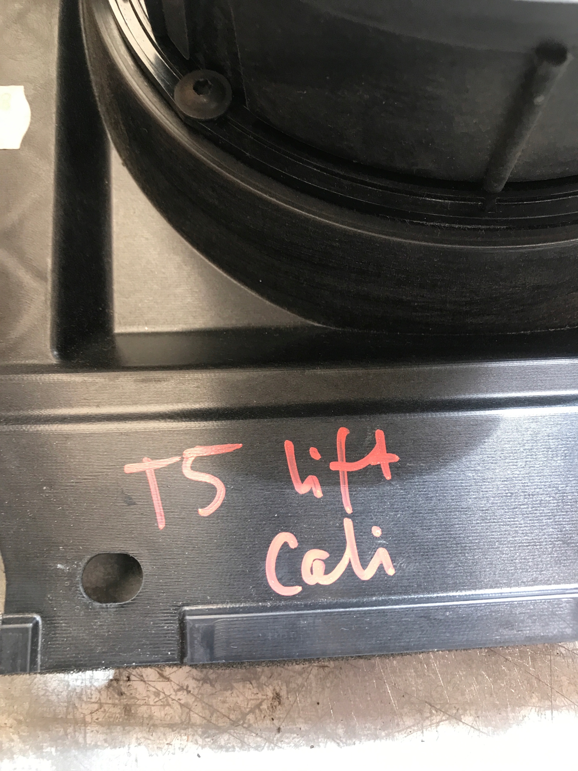 speaker right rear part VW T5 LIFT CALIFORNIA 7E0035242