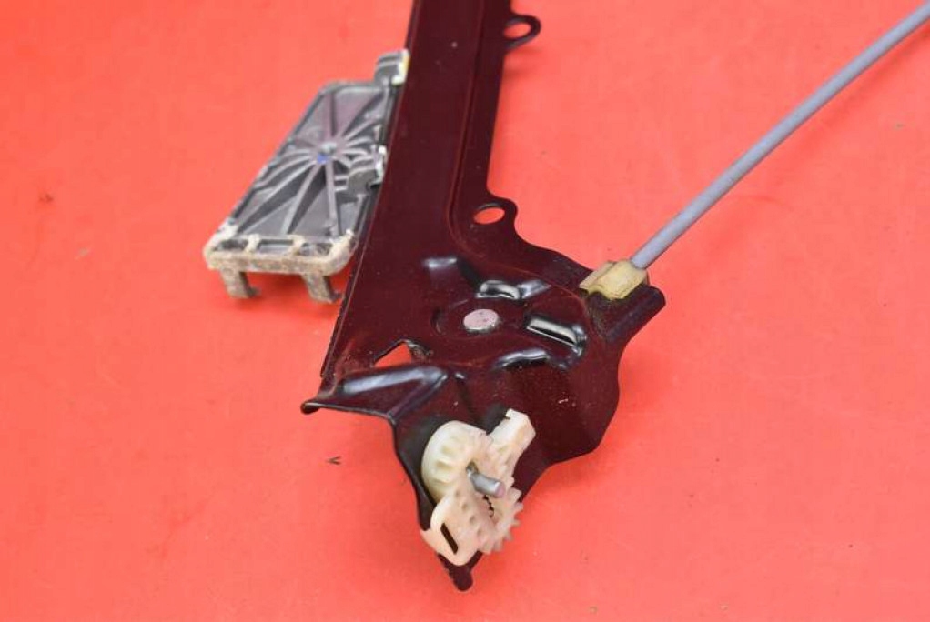 window regulator left front EU 7191117 BMW E93 04-10