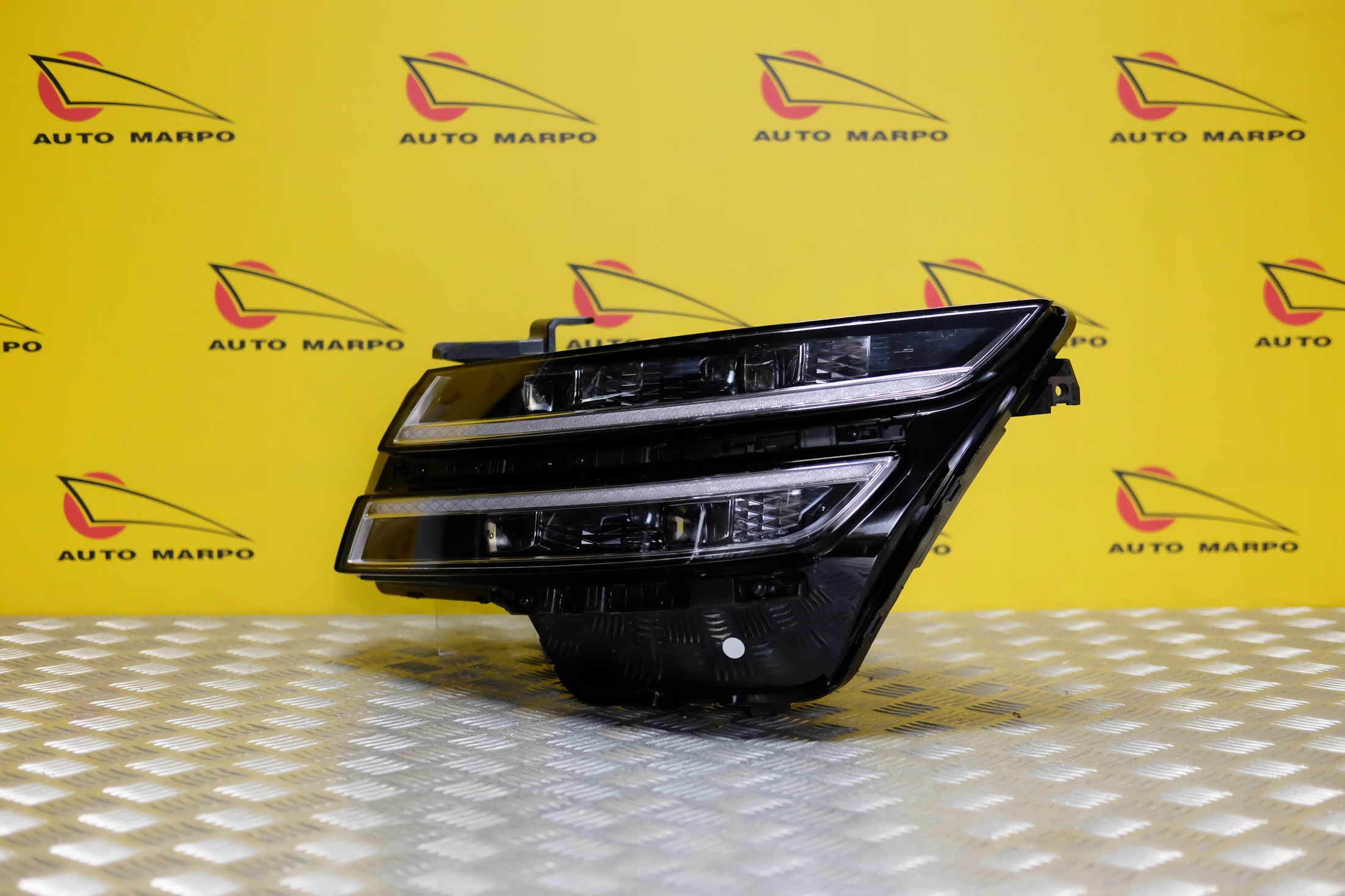 HYUNDAI GENESIS G80 2020- REFLEKTOR LAMPA LED EU Numer katalogowy części BRAK NUMERU CZĘŚĆI