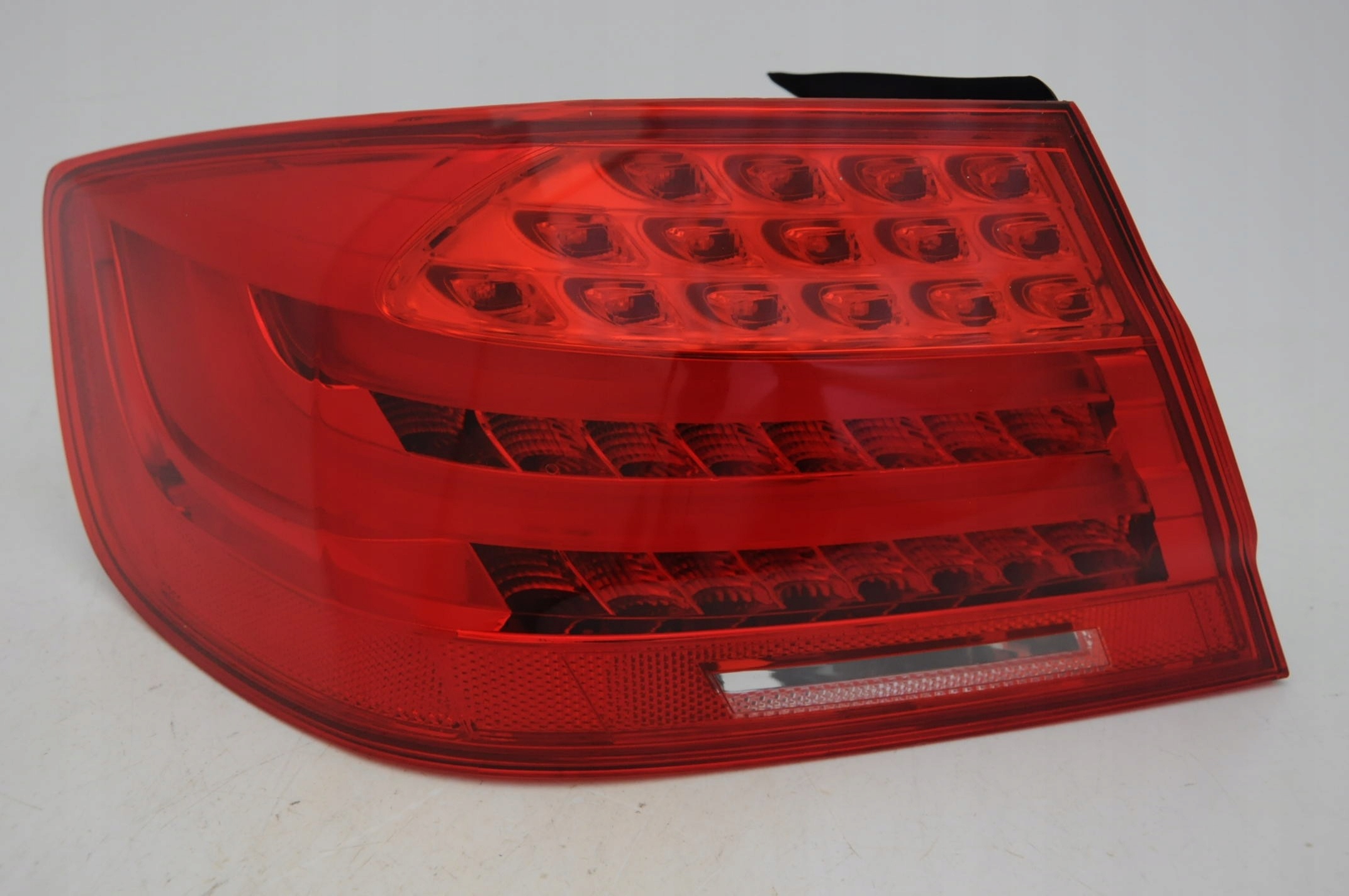 BMW 3 E92 COUPE 10-13 LAMPA TYLNA LED LEWA NOWA ^ Strona zabudowy lewa