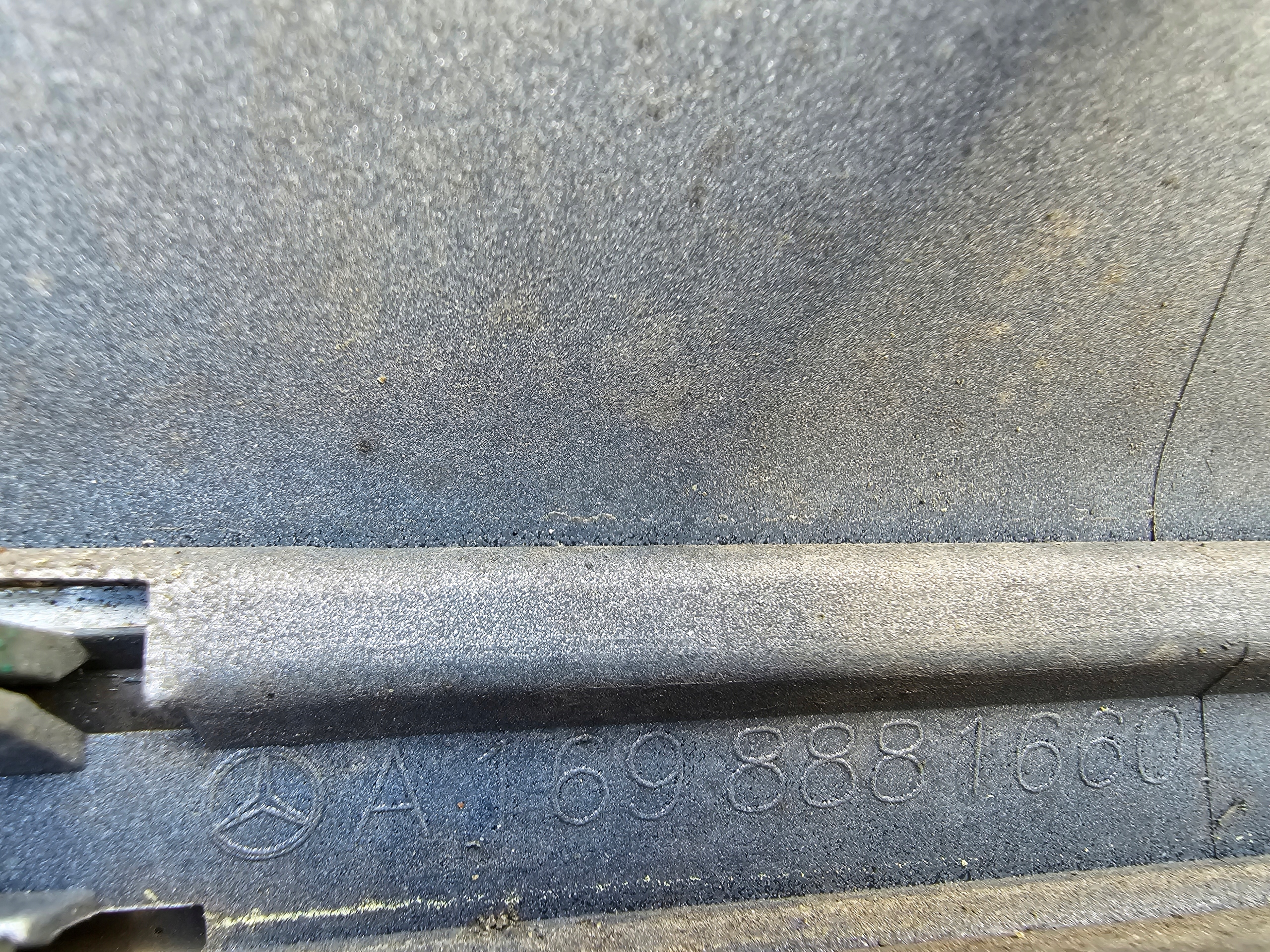Mercedes-Benz B-Klasse W245 Kühlergrill FRONTGRILL Kühlergitter A1698881660 - Thumbnail 3