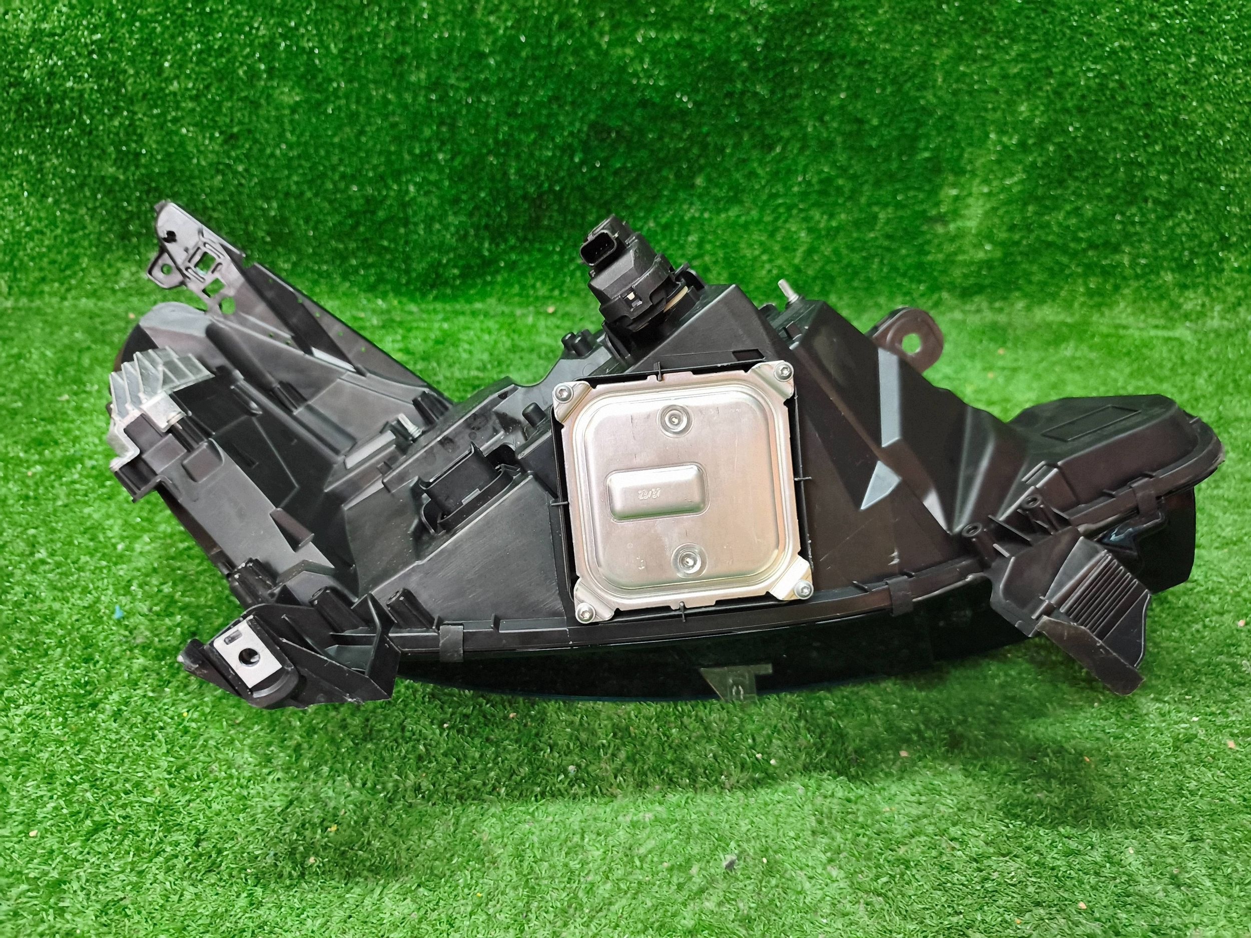 REFLEKTOR left front RENAULT CLIO V 23- LIFT NR.1531
