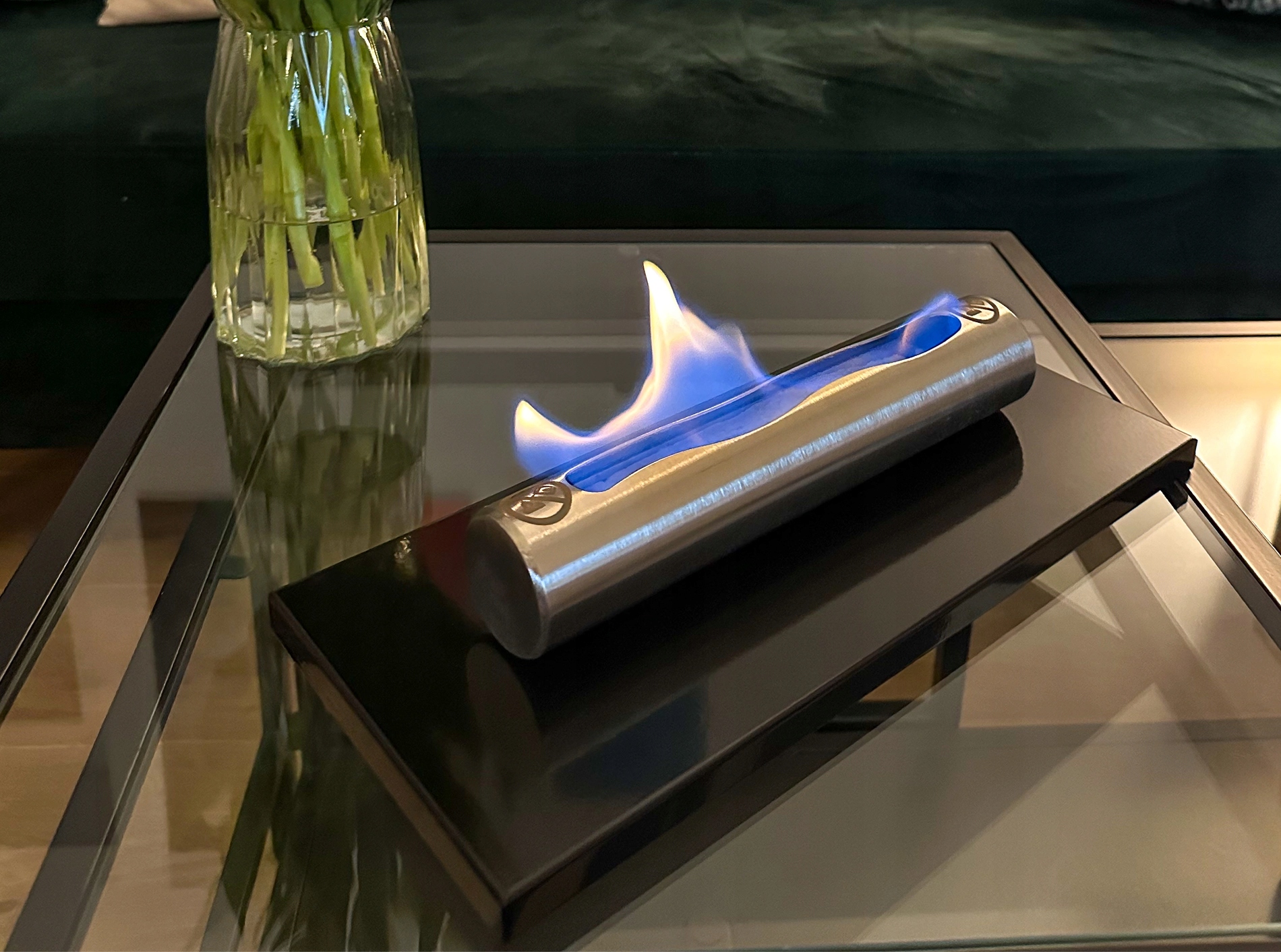 СВОБОДНОСТОЯЩА БИОВЪГЛИНЕНА КАМИНА, НЕРЪЖДАЕМА ЧЕРНА ГЛАНЦОВА КАМИНА, свободно стоящ тип