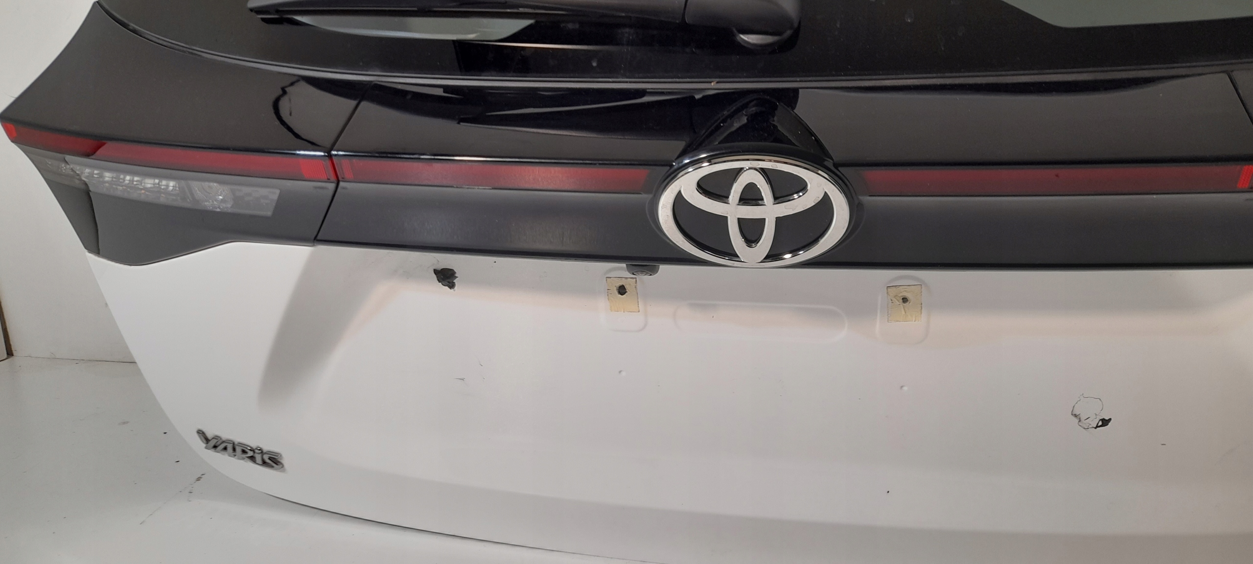 Toyota Yaris Cross boot doors 2024 040 (H187)