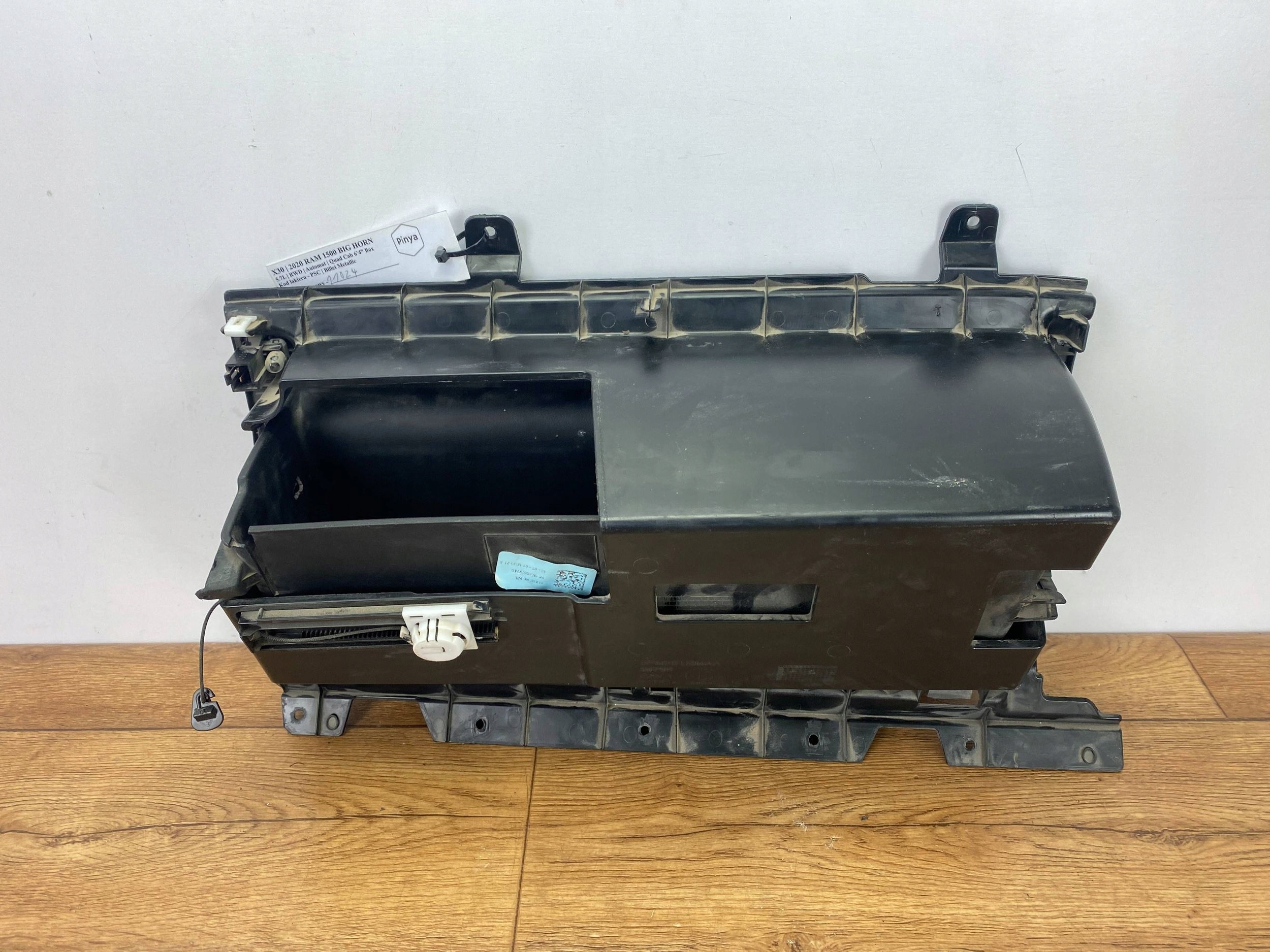 Boîte a gant passager du tableau de bord Passegers Dodge Ram 1500 2019+