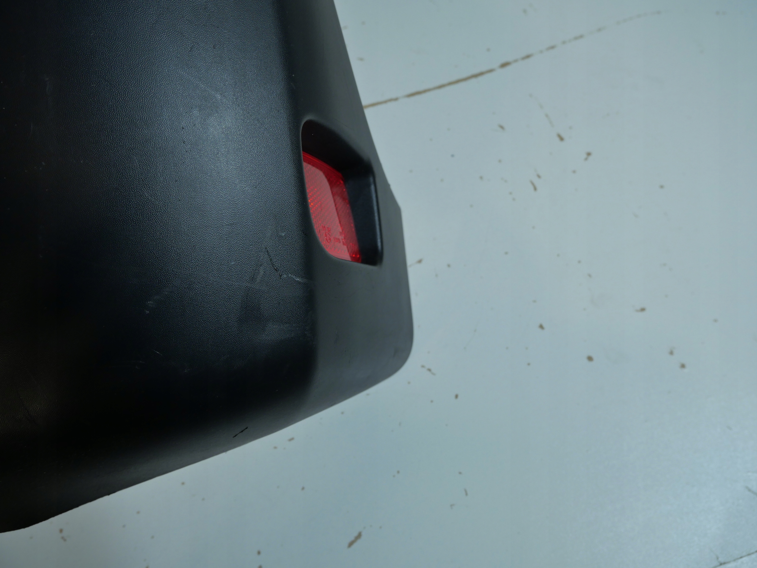Ecke der Stoßstange RENAULT MASTER 850178315R PDC