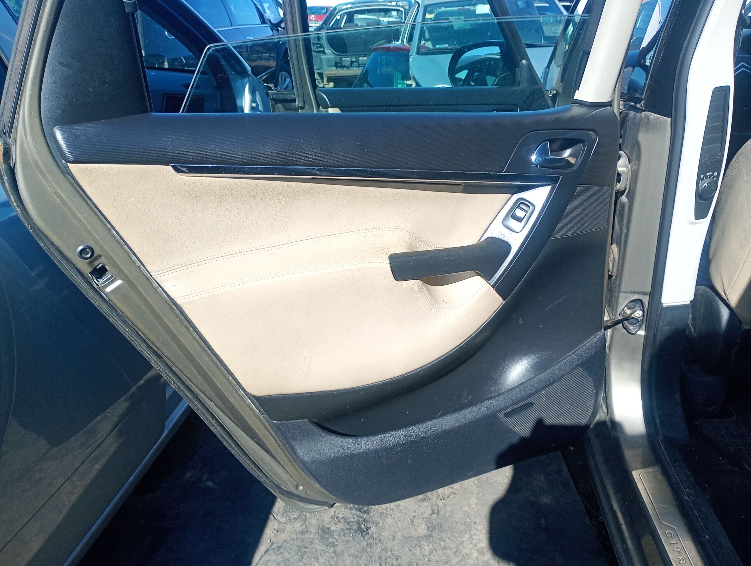 upholstery side left rear part Citroen C4 Picasso FL 07-13