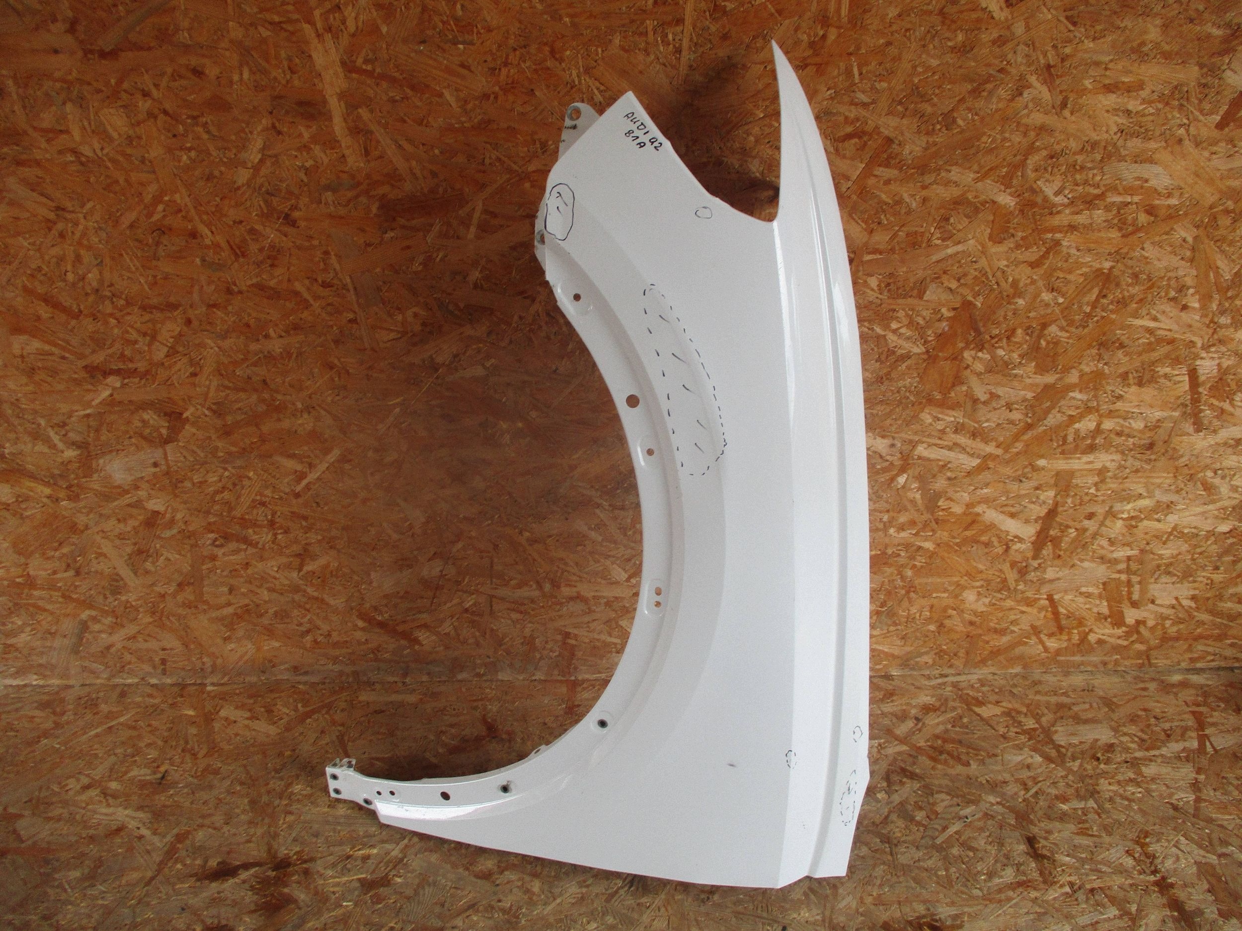 fender front front left AUDI Q2 81A