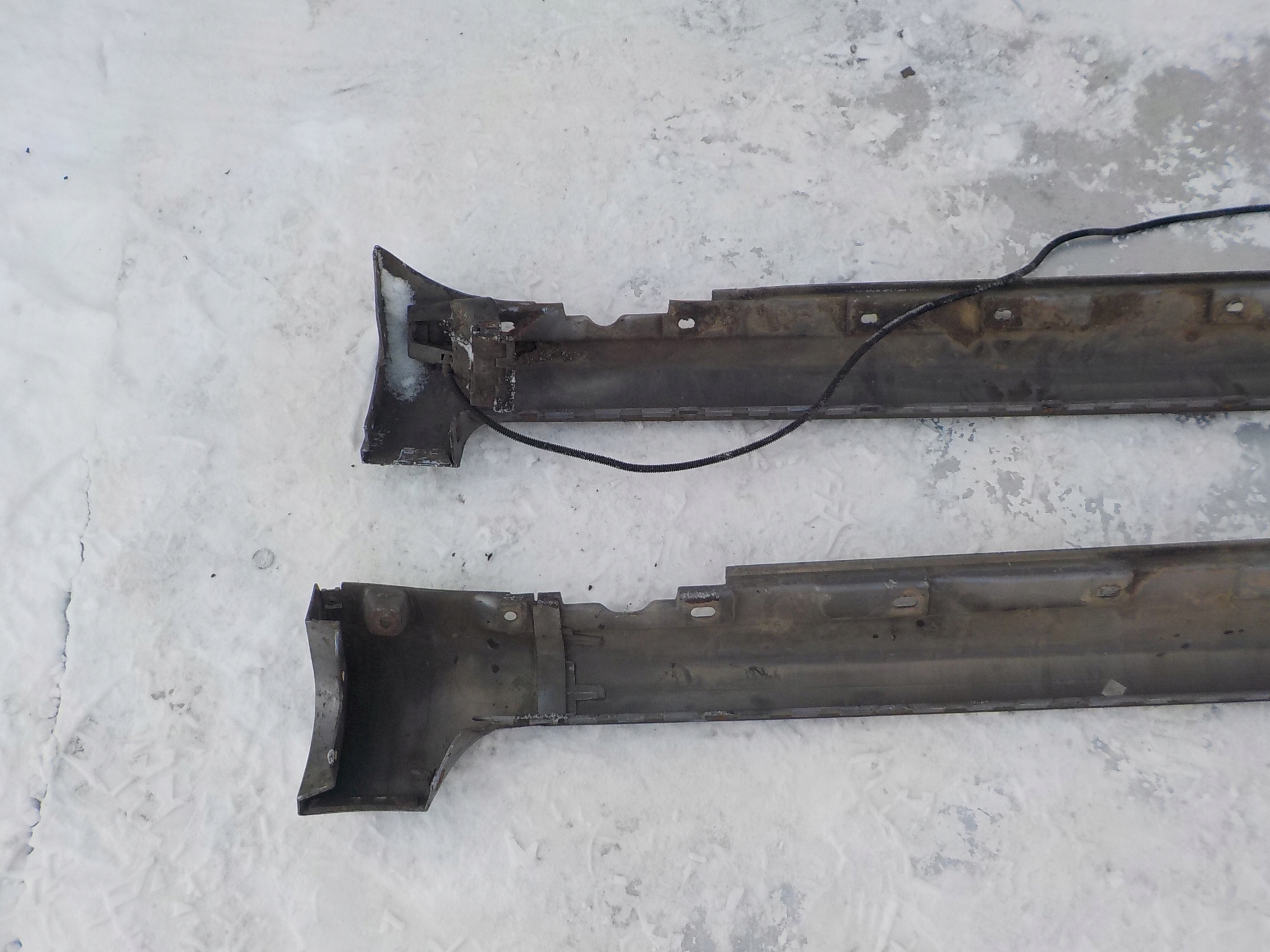 283 AUDI A4 B7 KOMBI mouldings caps threshold
